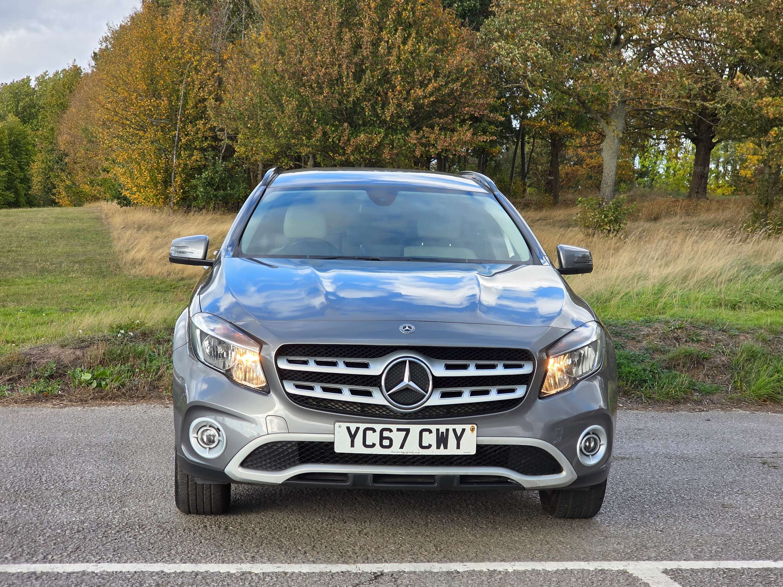 A 2017 MERCEDES-BENZ GLA 1.6 GLA200 SE SUV 5dr Petrol 7G-DCT Euro 6 (s/s) (156 ps) A 2017 MERCEDES-BENZ GLA 1.6 GLA200 SE SUV 5dr Petrol 7G-DCT Euro 6 (s/s) (156 ps)