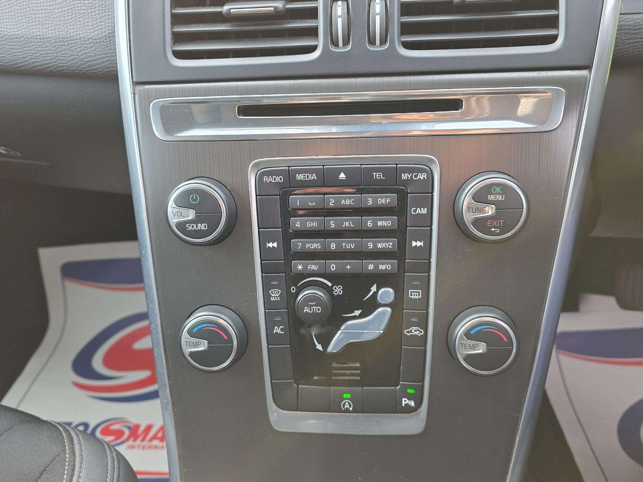 2013 VOLVO XC60 2013 VOLVO XC60