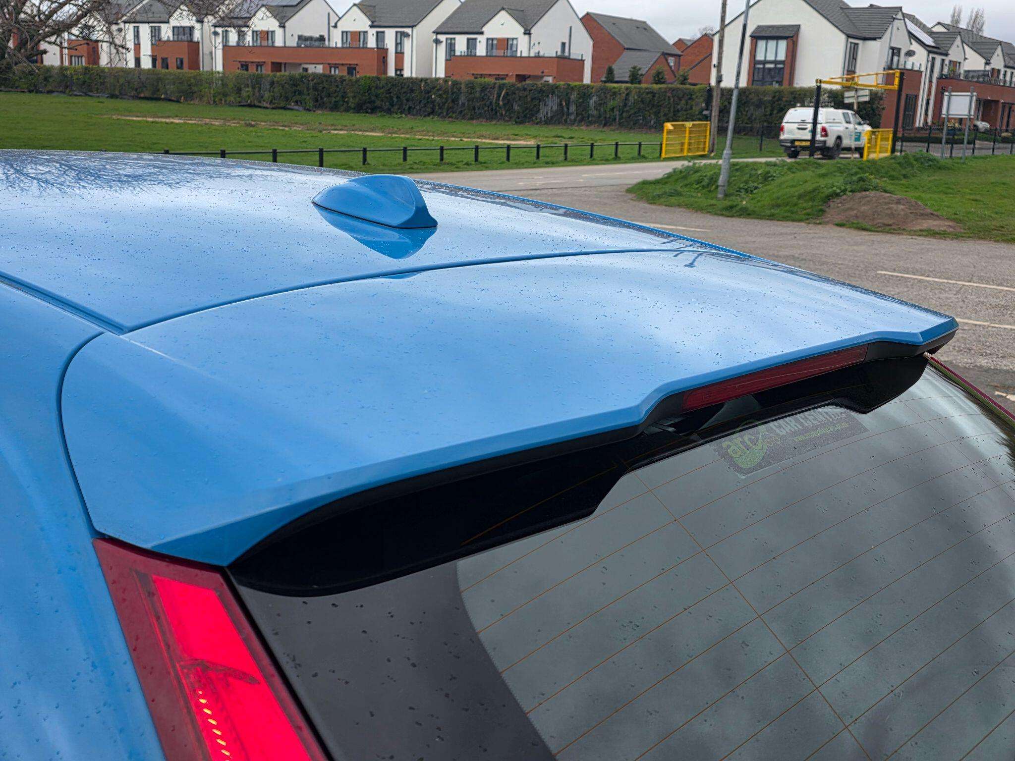 2015 VOLVO V40 2015 VOLVO V40