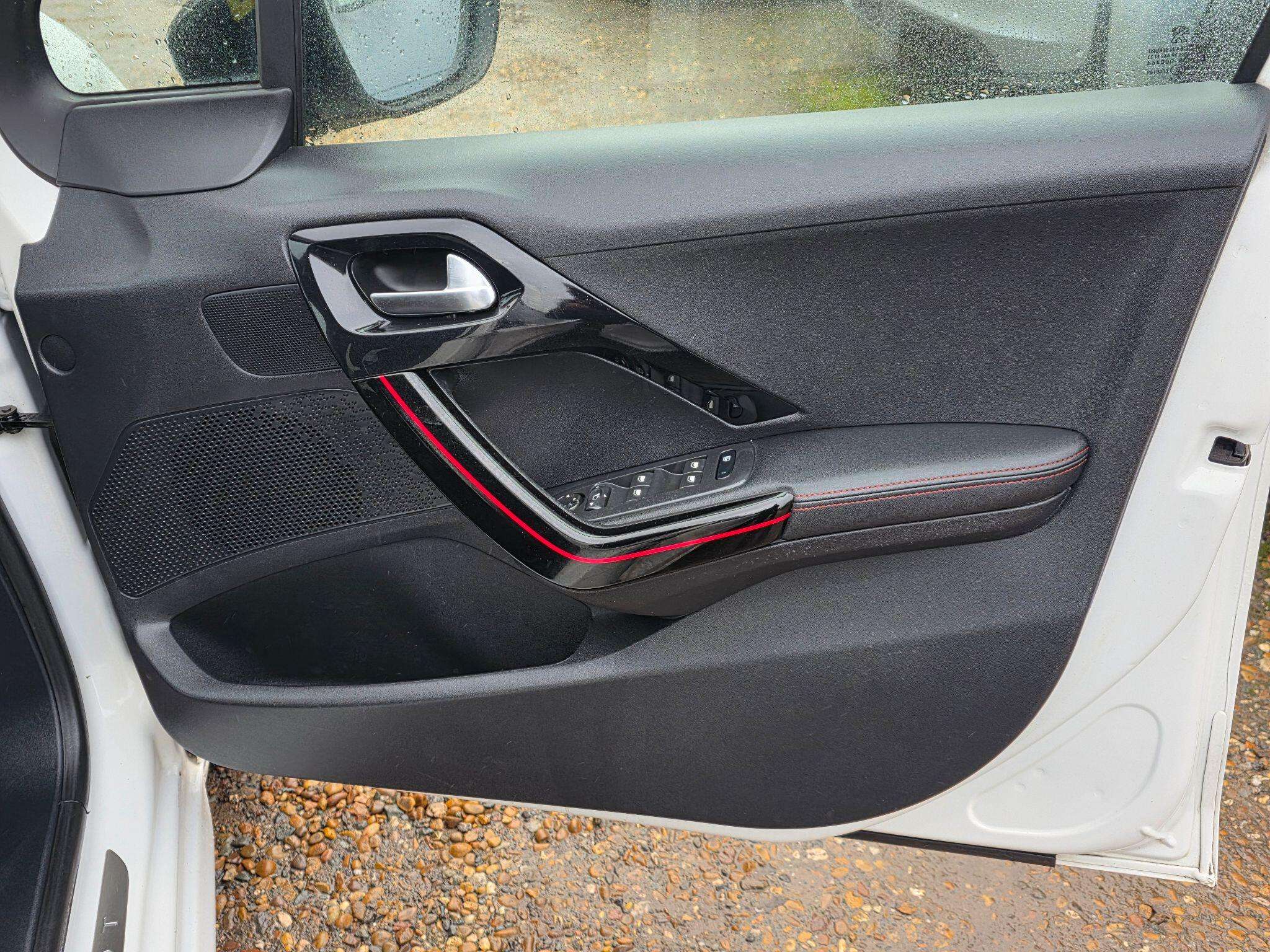 2016 PEUGEOT 208 2016 PEUGEOT 208