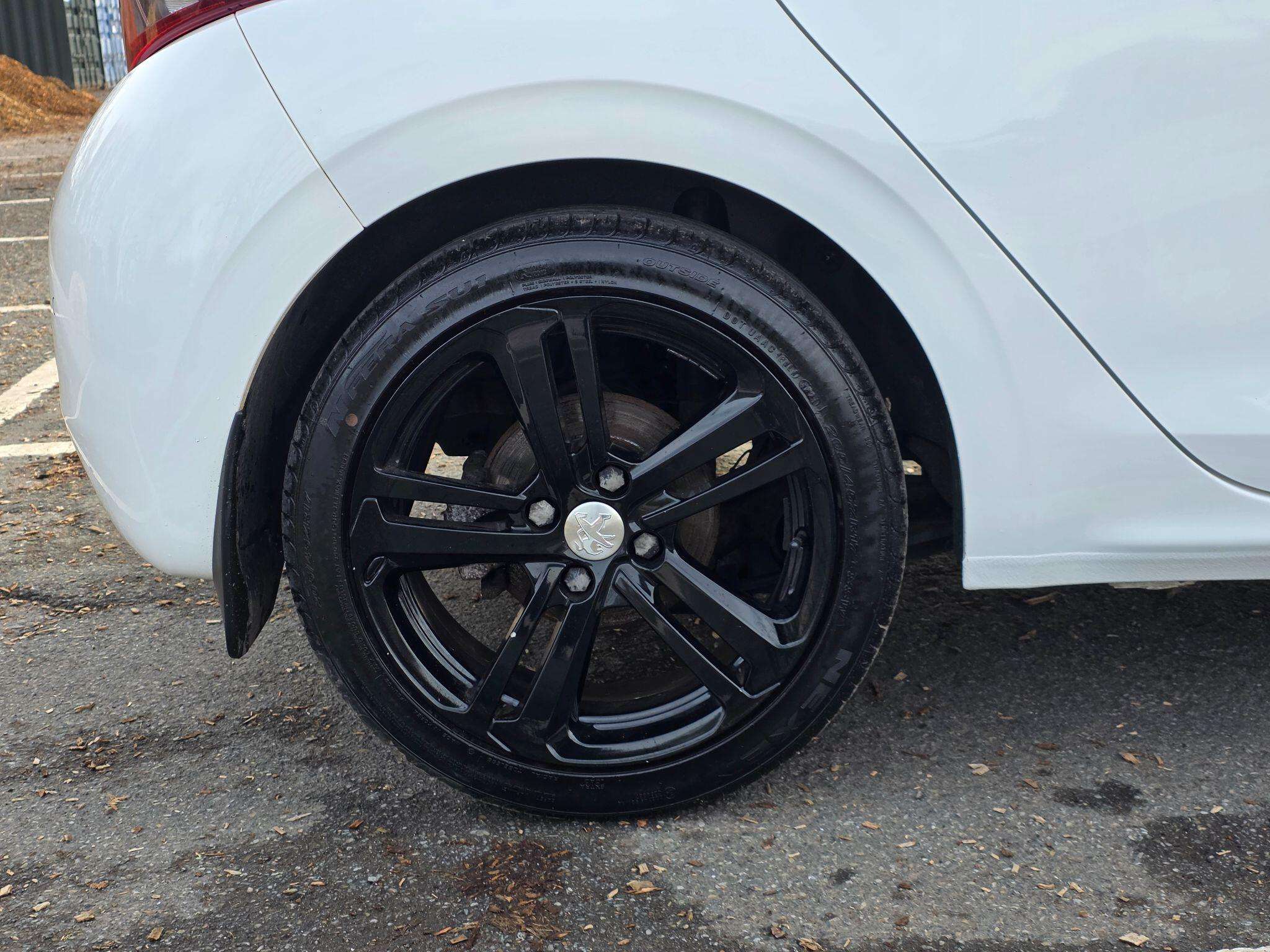 2016 PEUGEOT 208 2016 PEUGEOT 208