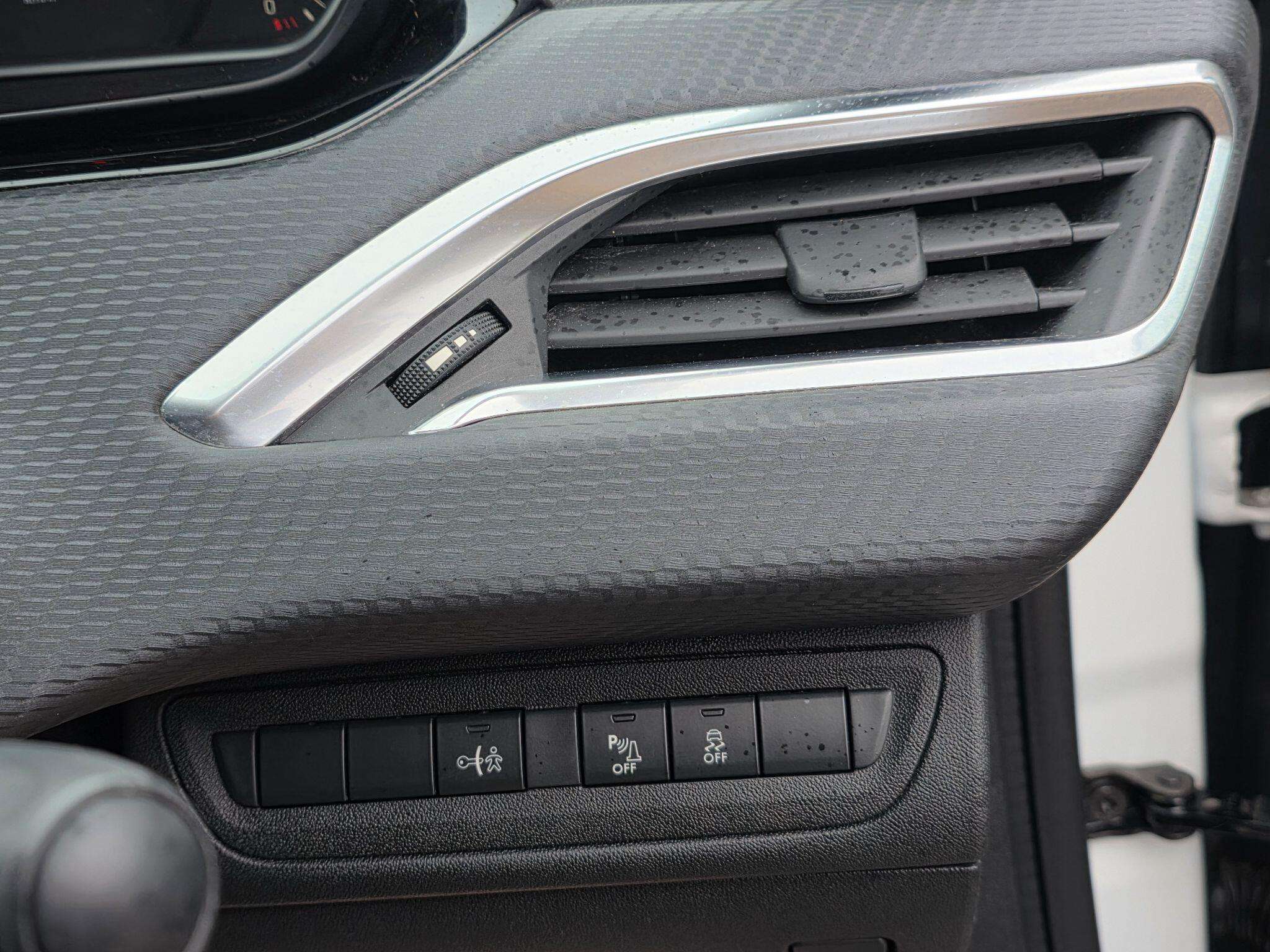 2016 PEUGEOT 208 2016 PEUGEOT 208