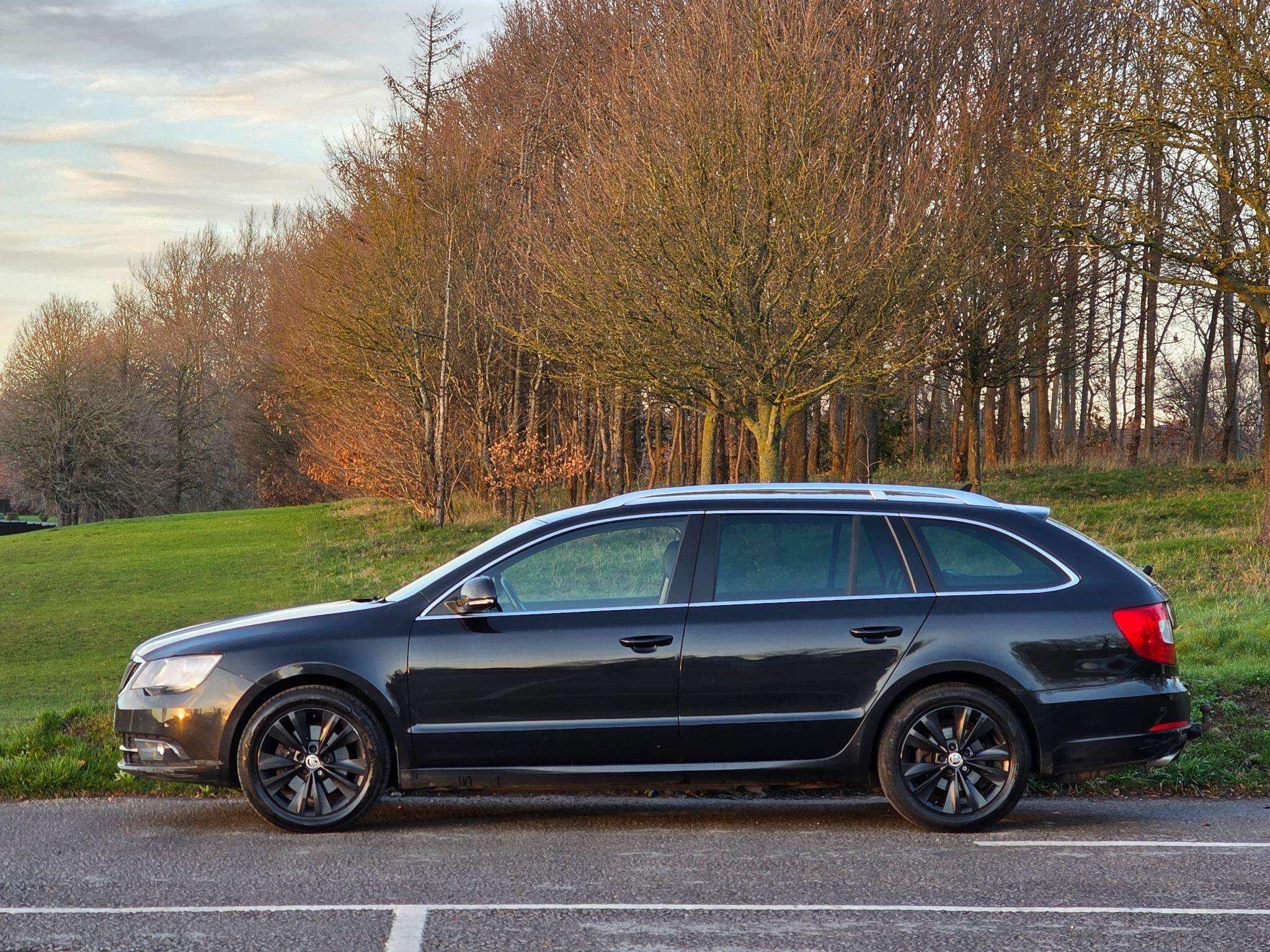 2014 SKODA SUPERB 2014 SKODA SUPERB
