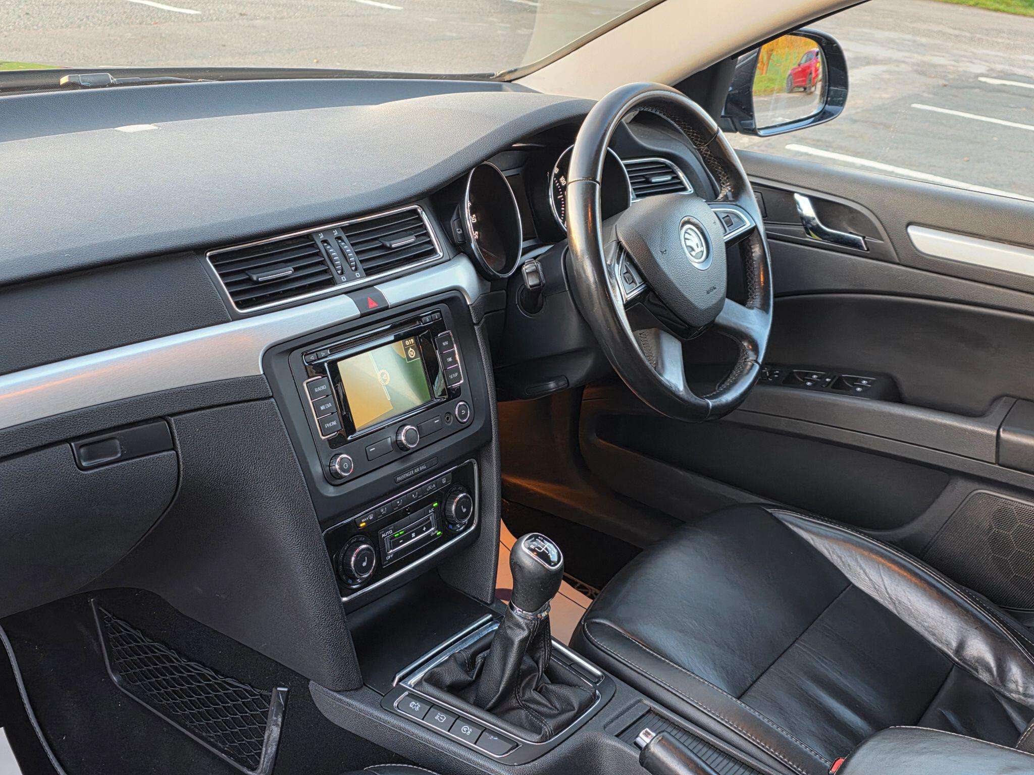 2014 SKODA SUPERB 2014 SKODA SUPERB