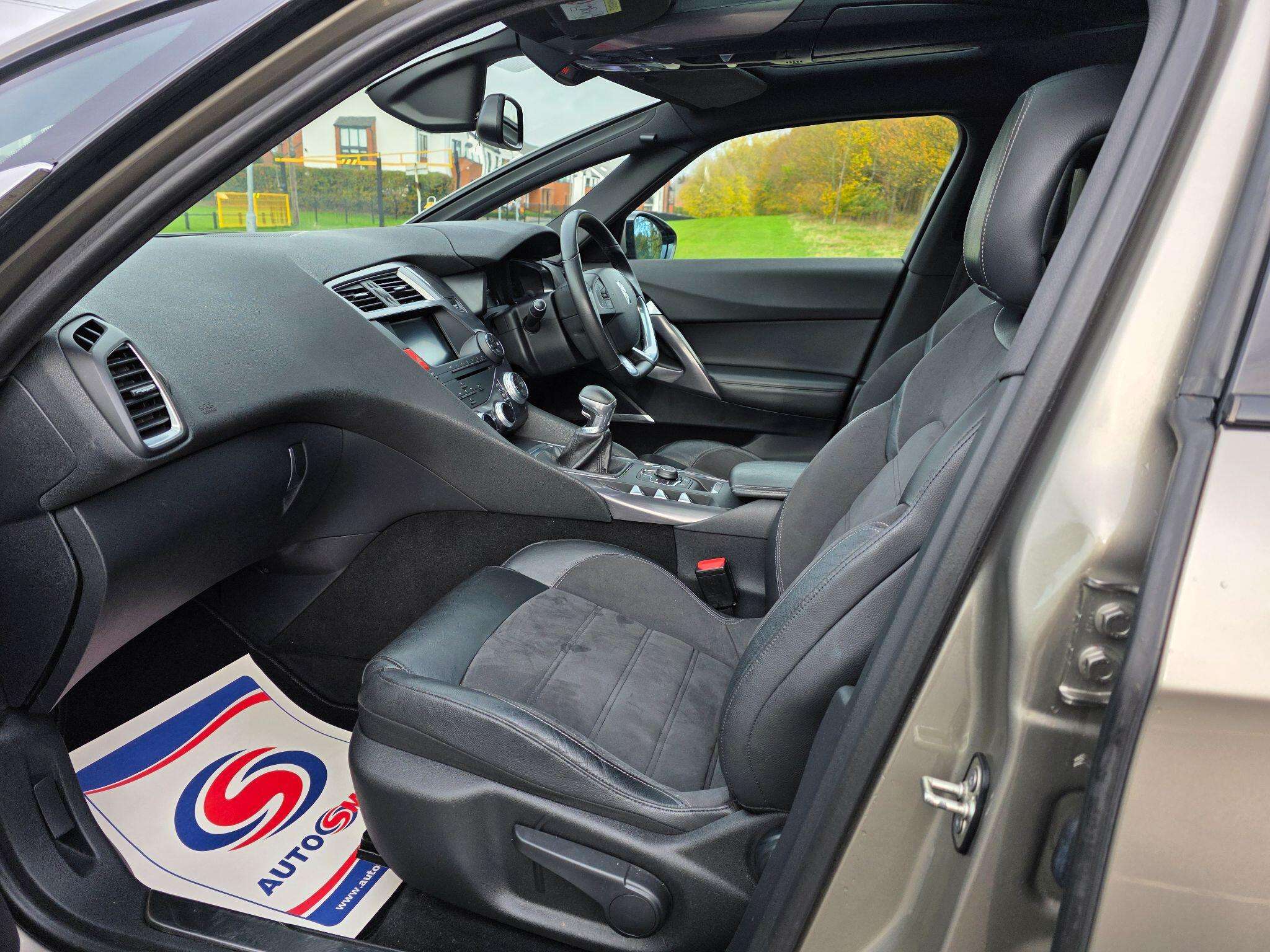 2015 CITROEN DS5 2015 CITROEN DS5