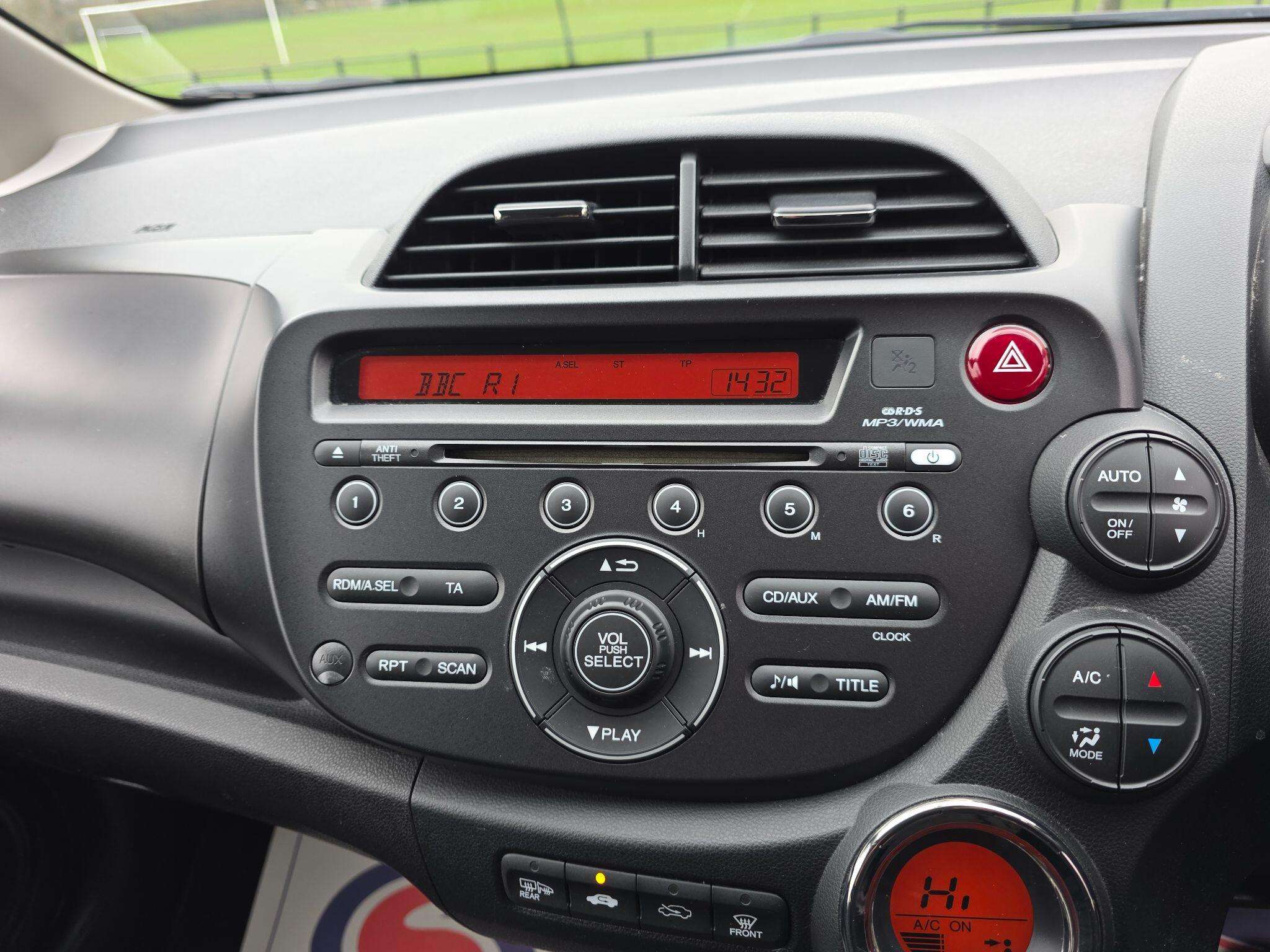 2013 HONDA JAZZ 2013 HONDA JAZZ