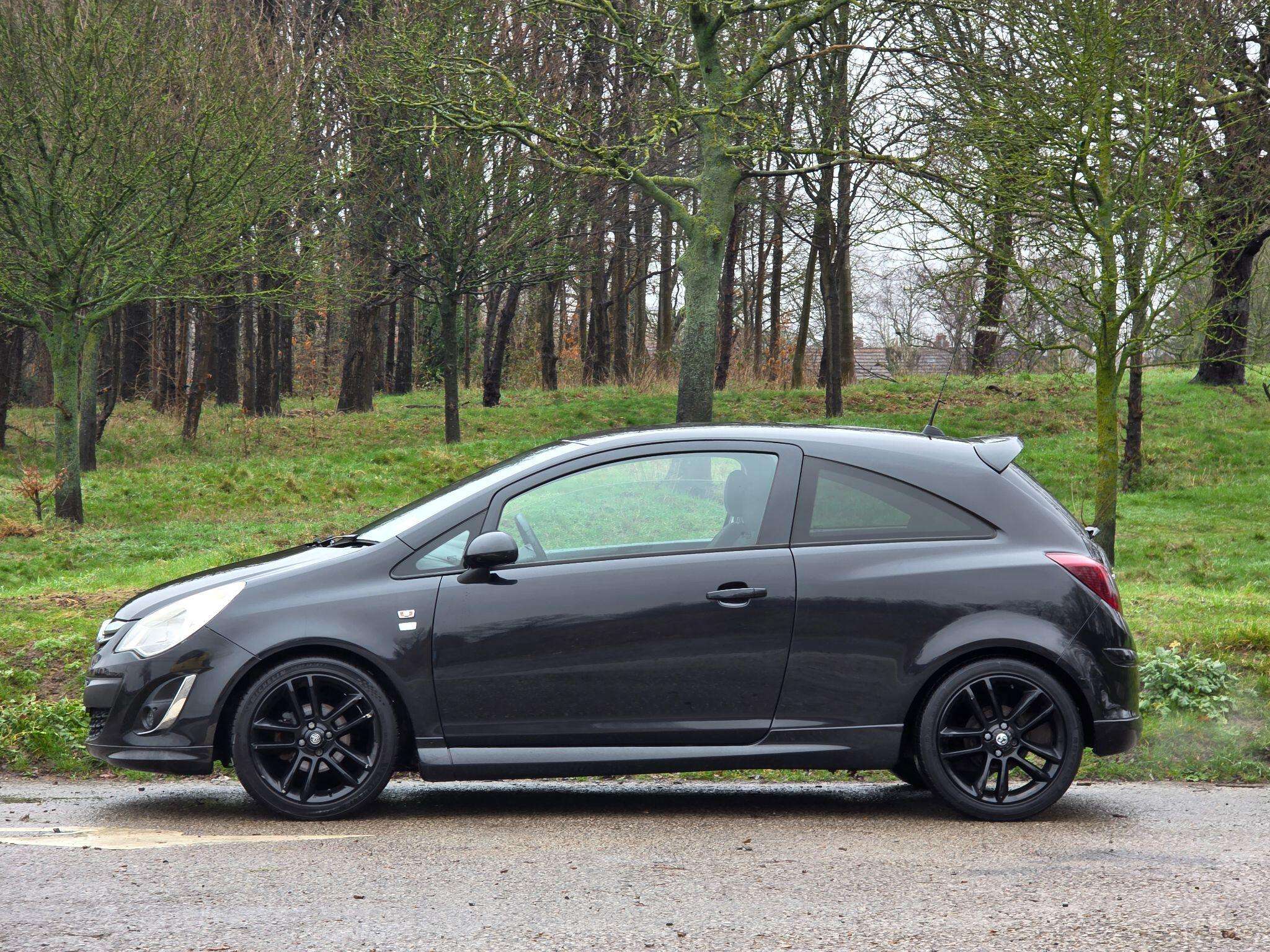 A 2012 VAUXHALL CORSA 1.2 16V Limited Edition Euro 5 3dr A 2012 VAUXHALL CORSA 1.2 16V Limited Edition Euro 5 3dr