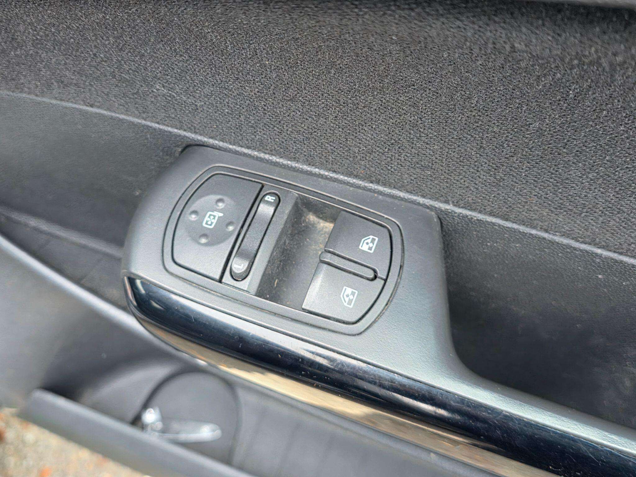 2012 VAUXHALL CORSA 2012 VAUXHALL CORSA