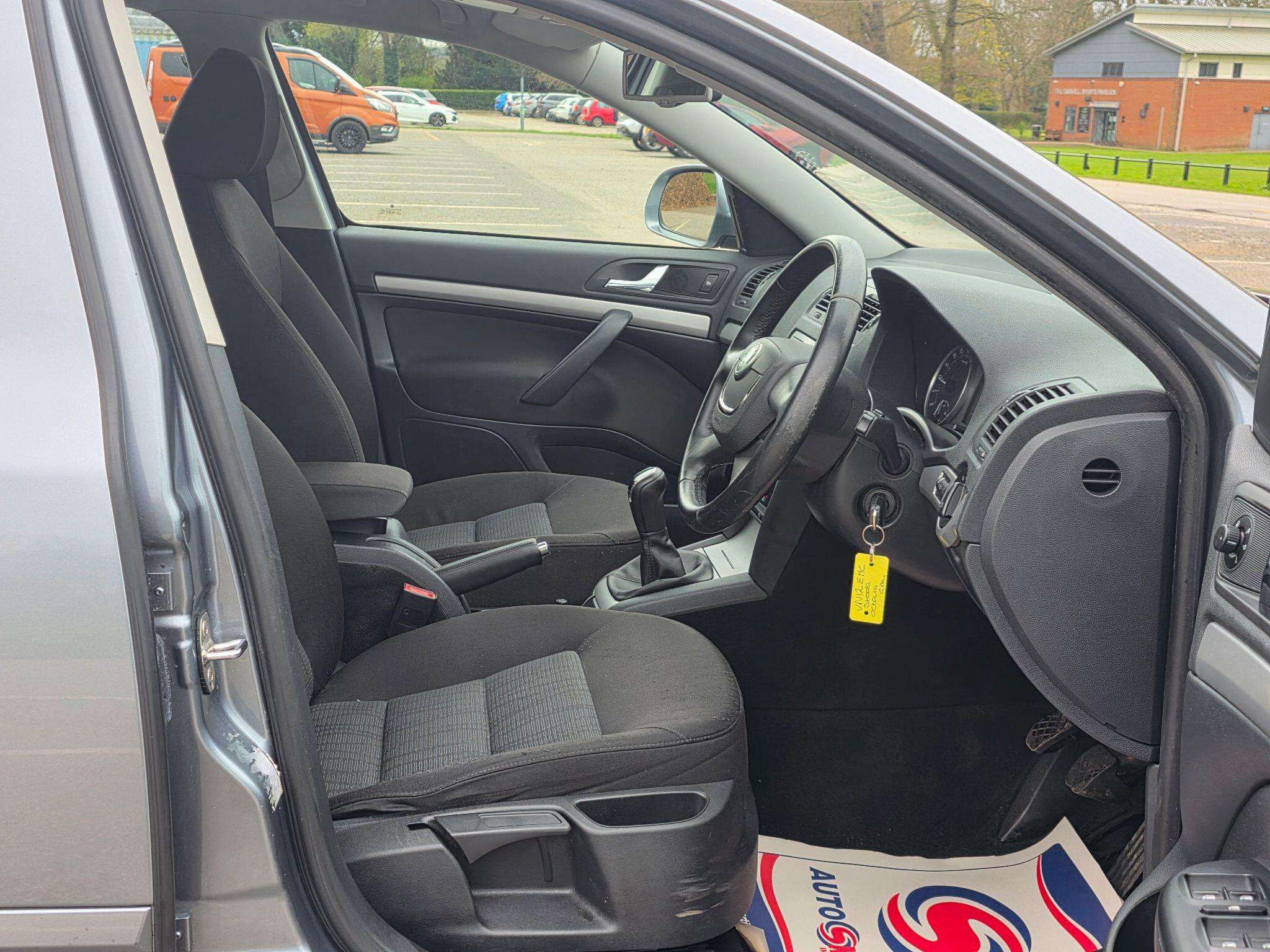 2012 SKODA OCTAVIA 2012 SKODA OCTAVIA