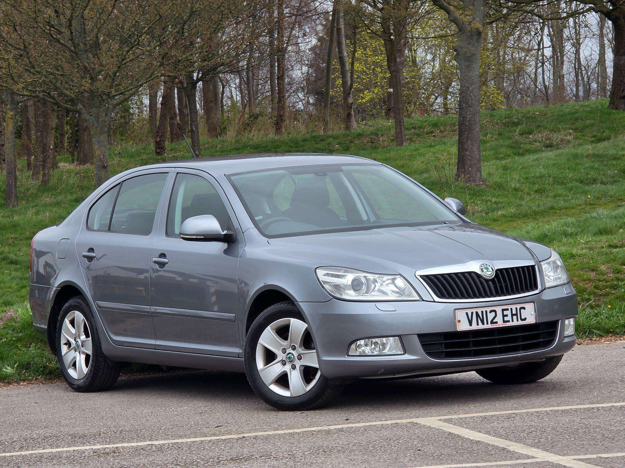 A 2012 SKODA OCTAVIA 1.6 TDI Elegance Euro 5 5dr A 2012 SKODA OCTAVIA 1.6 TDI Elegance Euro 5 5dr