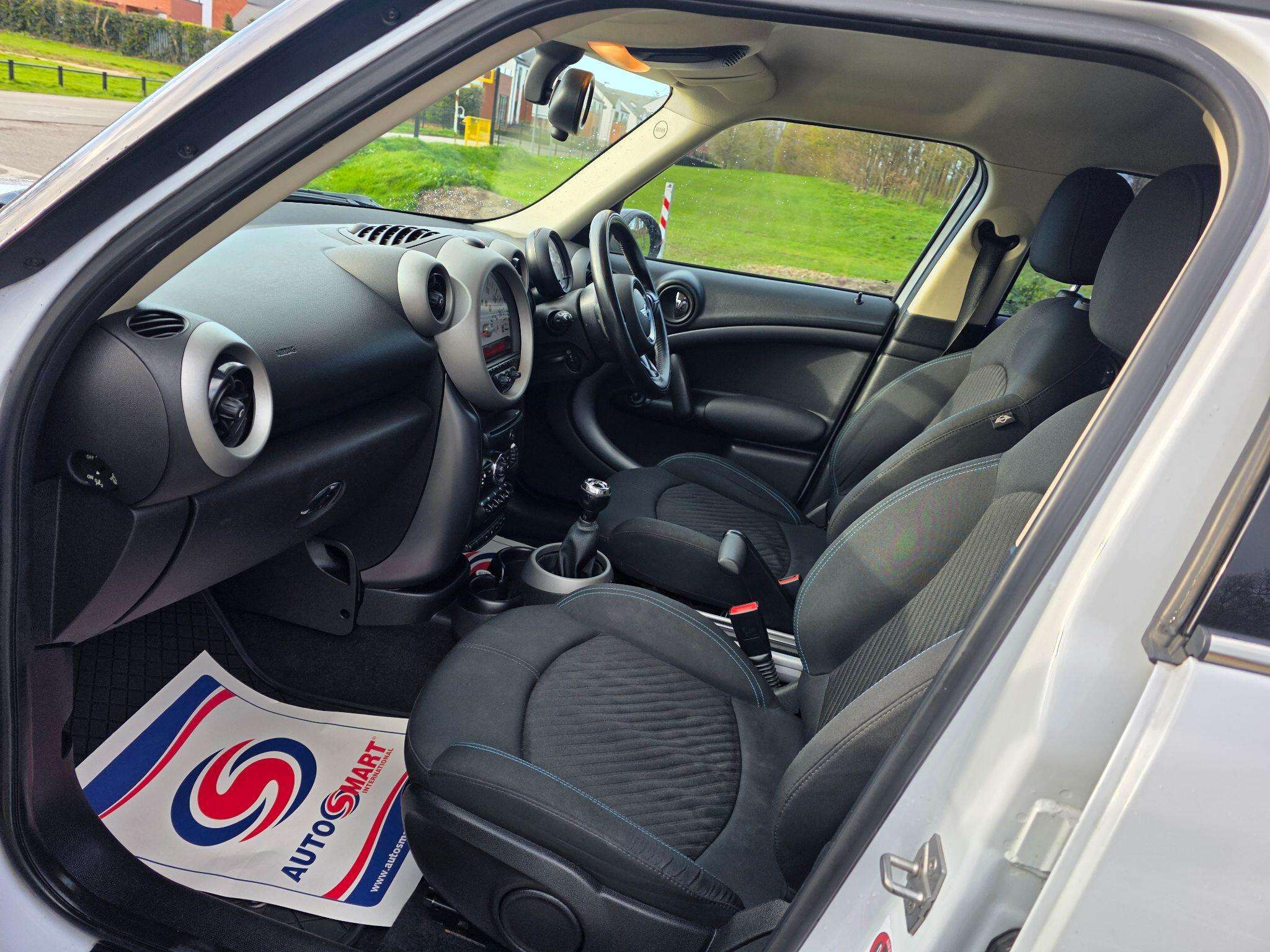 2012 MINI COUNTRYMAN 2012 MINI COUNTRYMAN