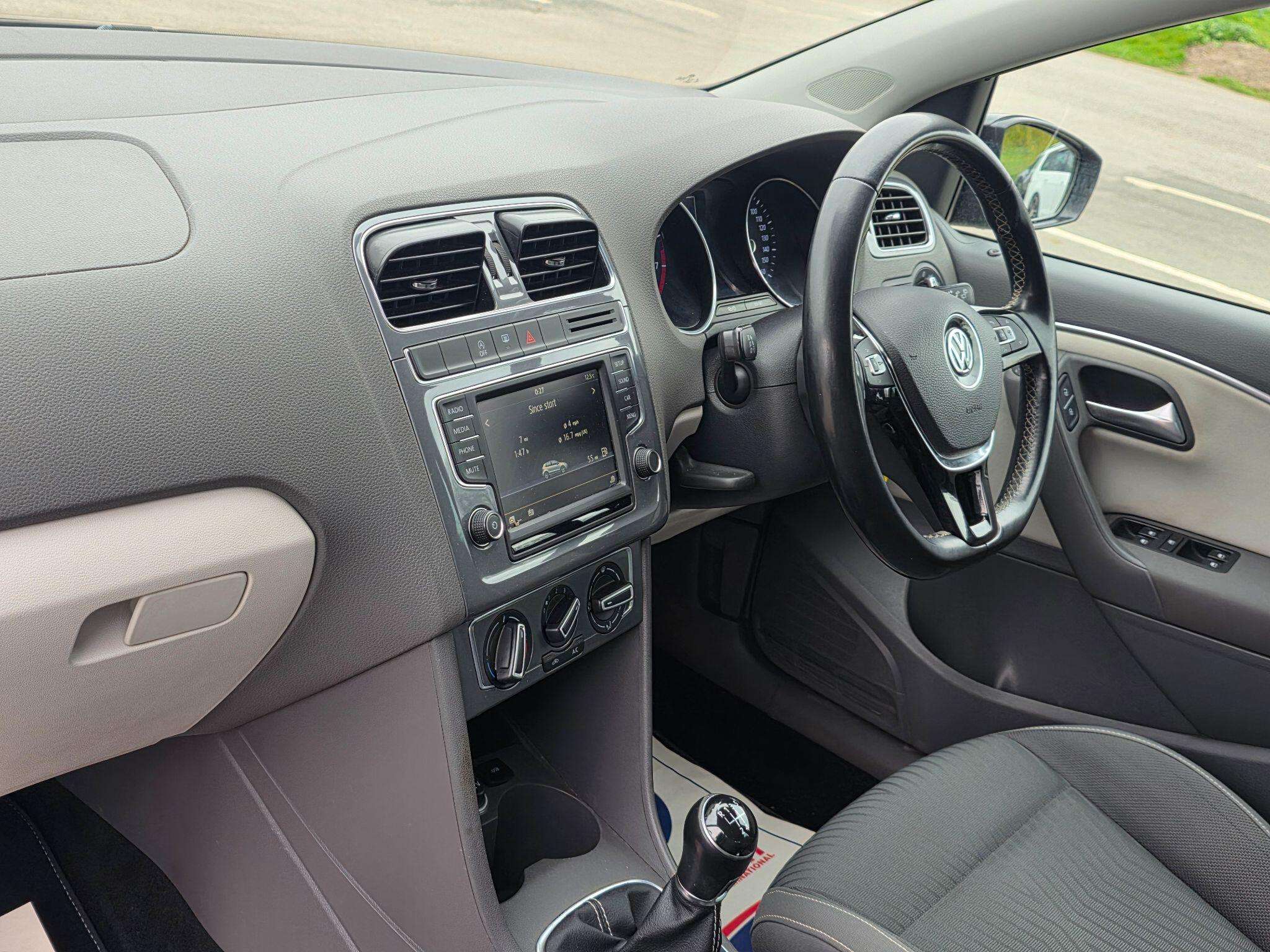 2015 VOLKSWAGEN POLO 2015 VOLKSWAGEN POLO