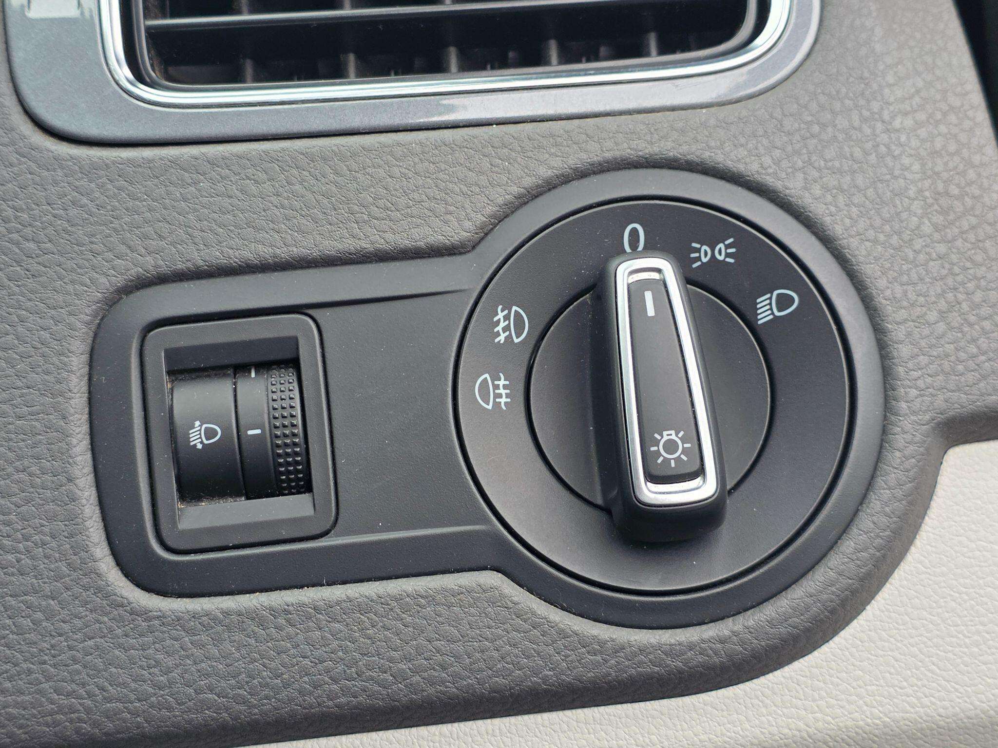 2015 VOLKSWAGEN POLO 2015 VOLKSWAGEN POLO