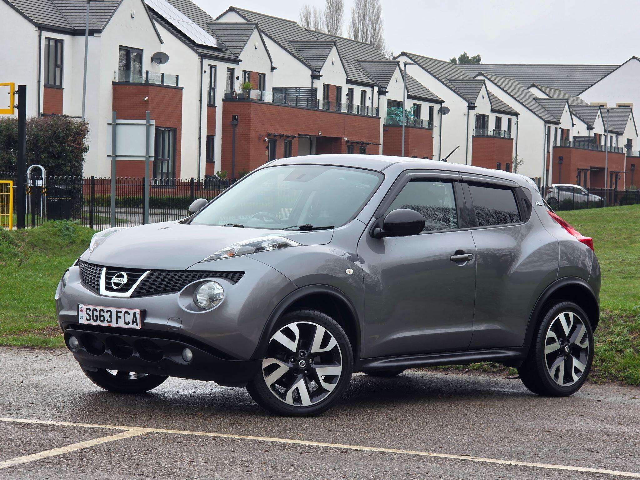 A 2013 NISSAN JUKE 1.6 n-tec Euro 5 5dr (17in Alloy) A 2013 NISSAN JUKE 1.6 n-tec Euro 5 5dr (17in Alloy)