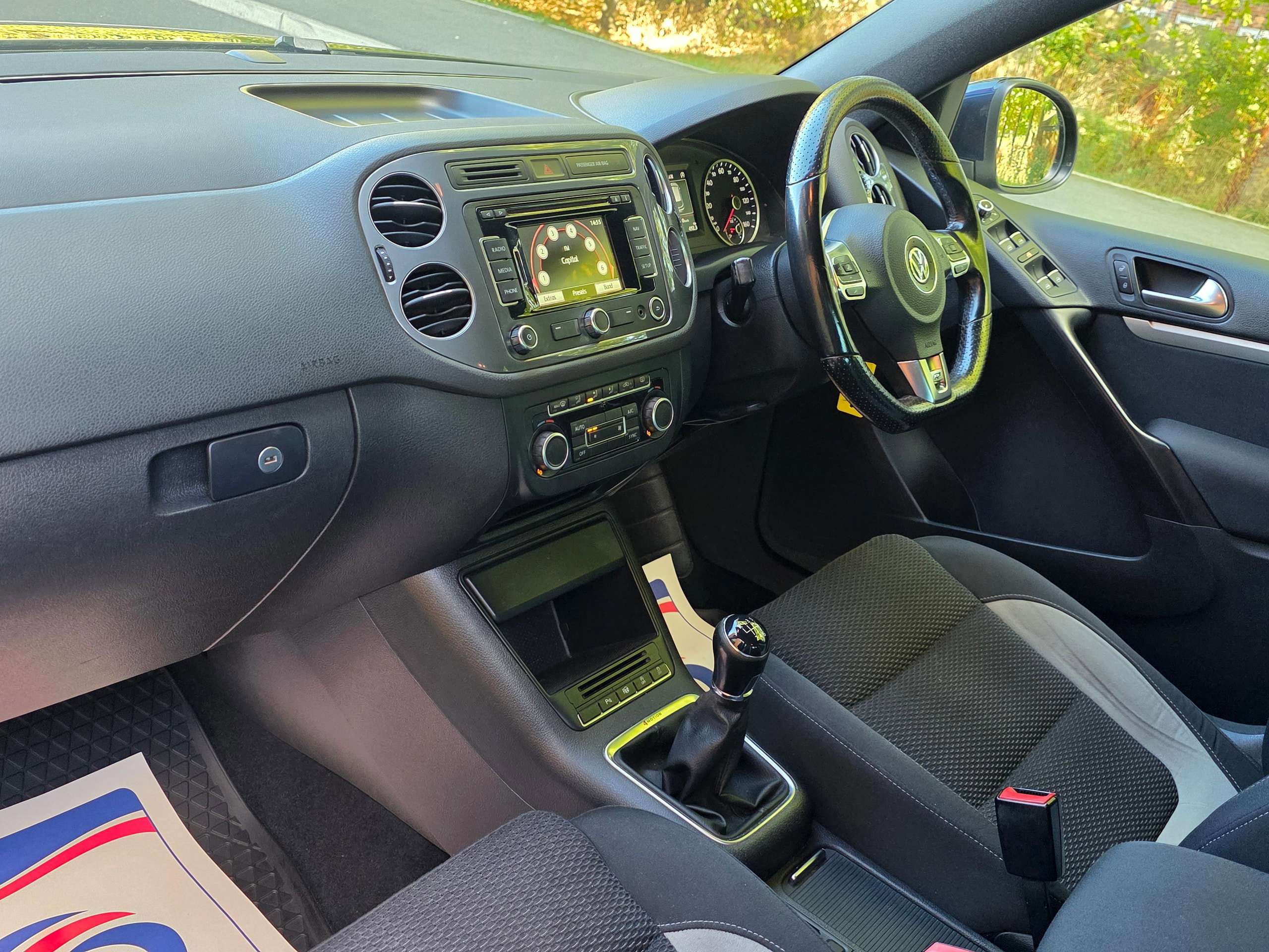 2014 VOLKSWAGEN TIGUAN 2014 VOLKSWAGEN TIGUAN