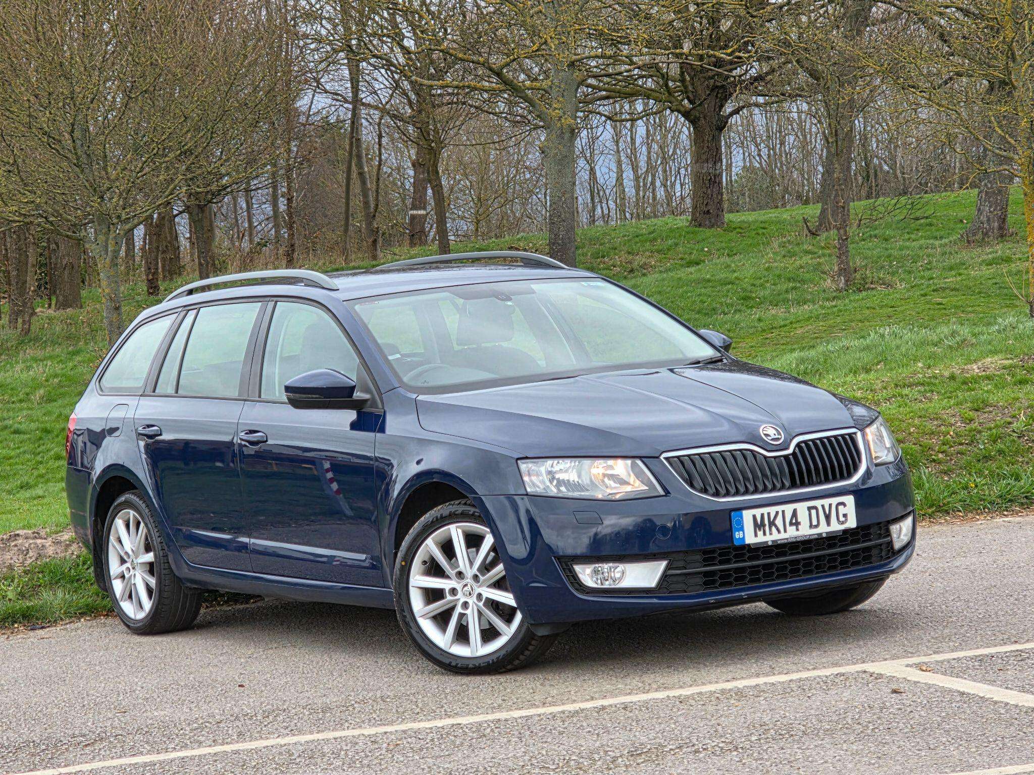 A 2014 SKODA OCTAVIA 1.4 TSI Elegance Euro 5 (s/s) 5dr A 2014 SKODA OCTAVIA 1.4 TSI Elegance Euro 5 (s/s) 5dr