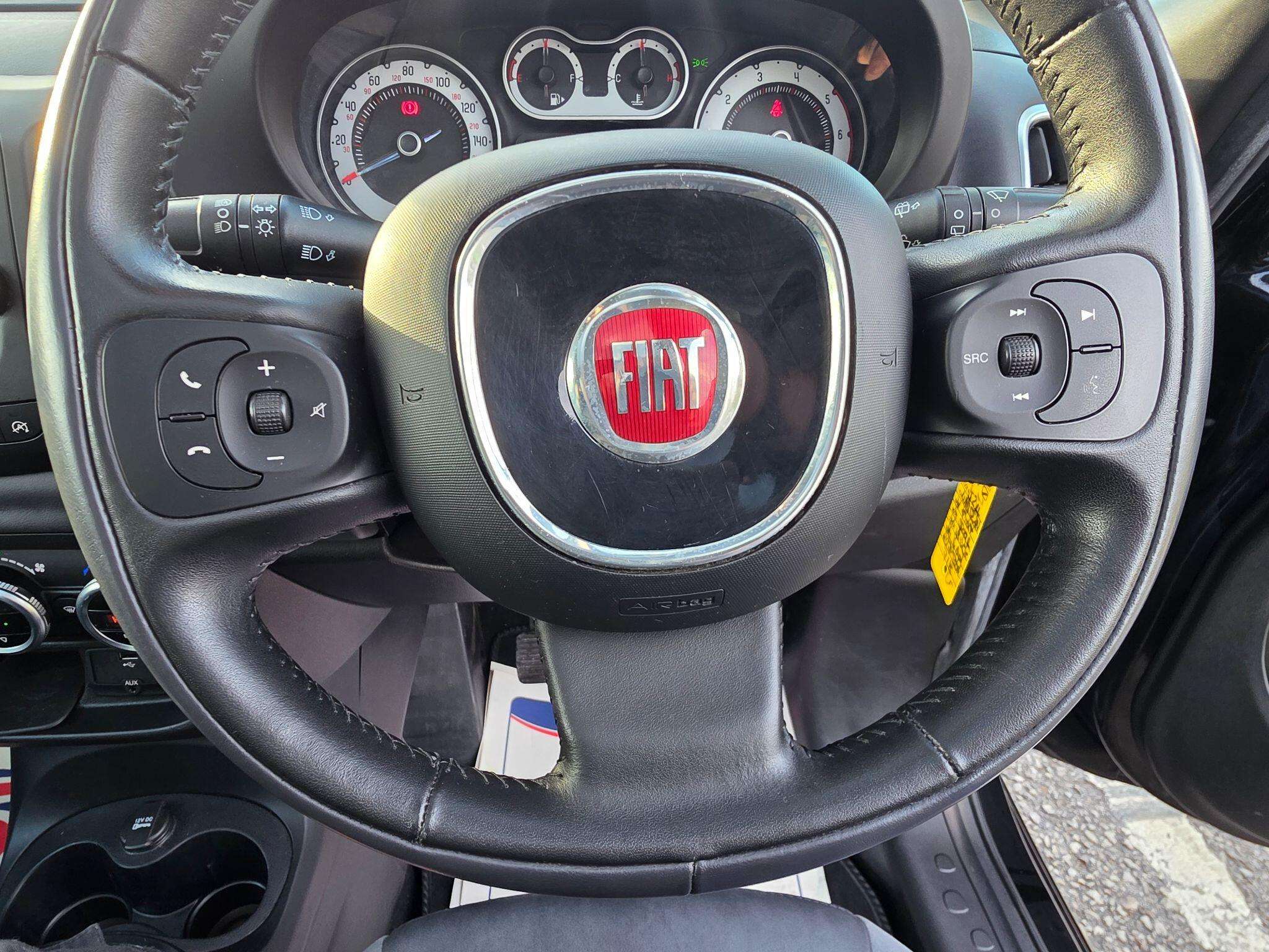 2015 FIAT 500L 2015 FIAT 500L