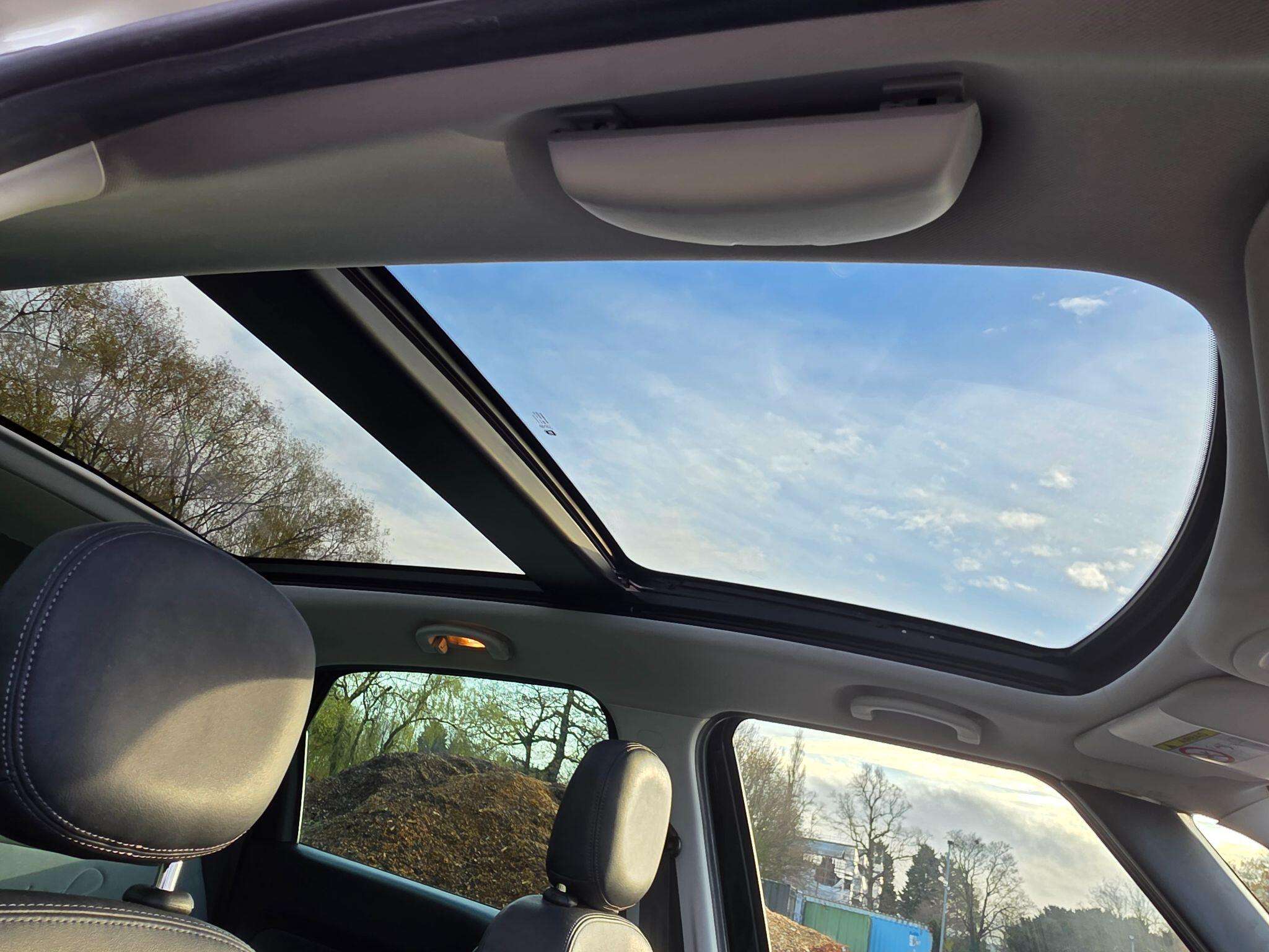 2015 FIAT 500L 2015 FIAT 500L