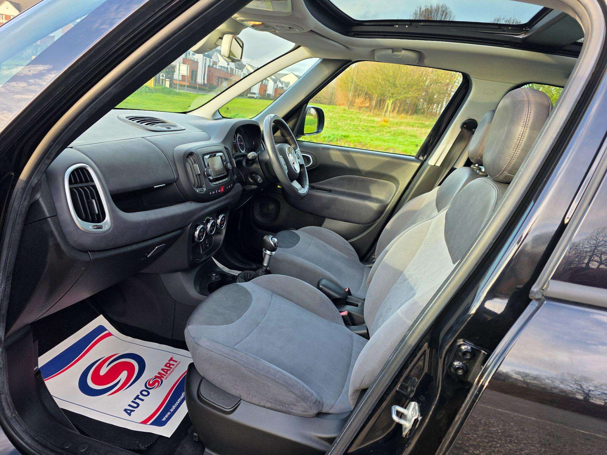 2015 FIAT 500L 2015 FIAT 500L