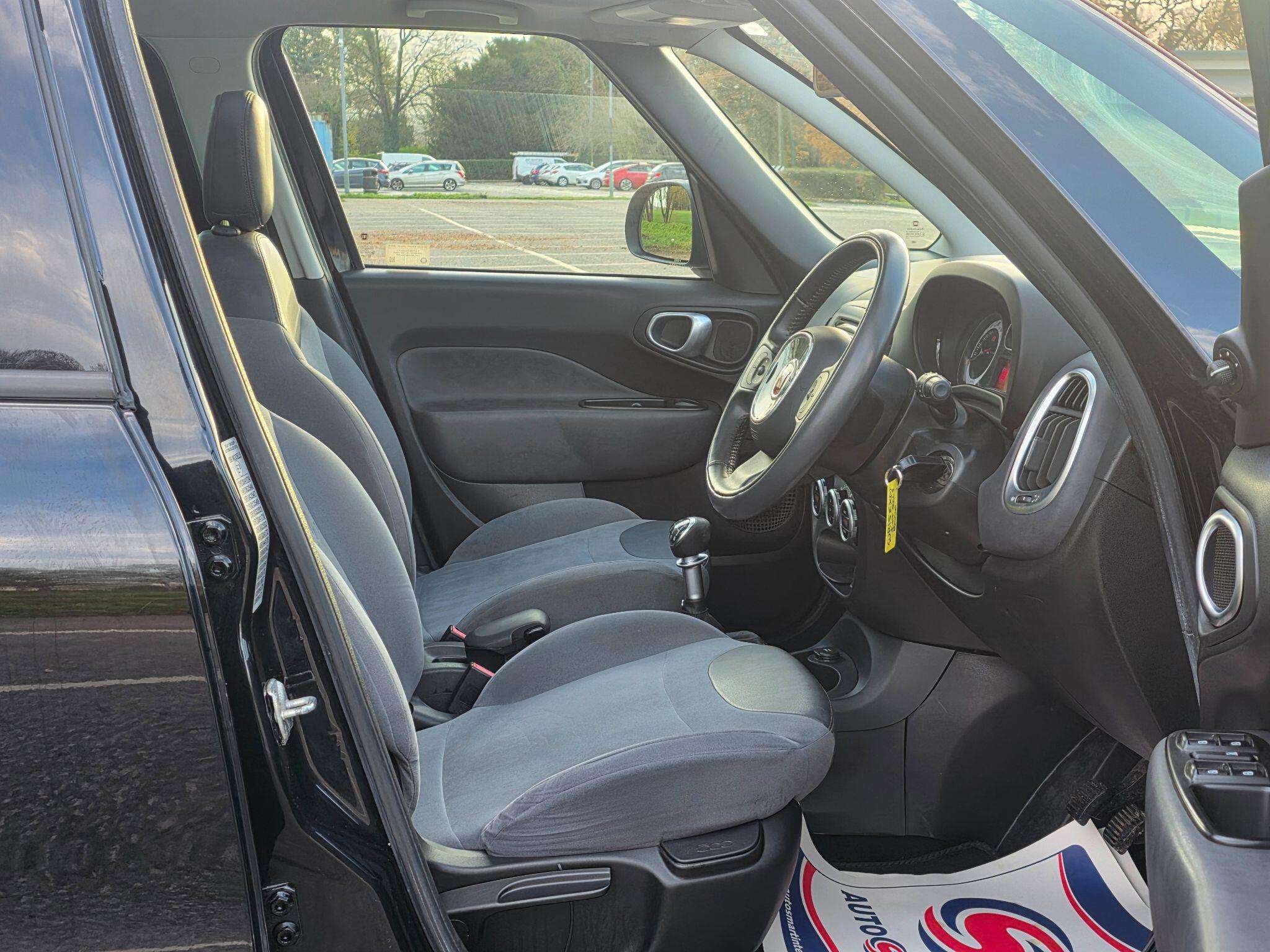 2015 FIAT 500L 2015 FIAT 500L