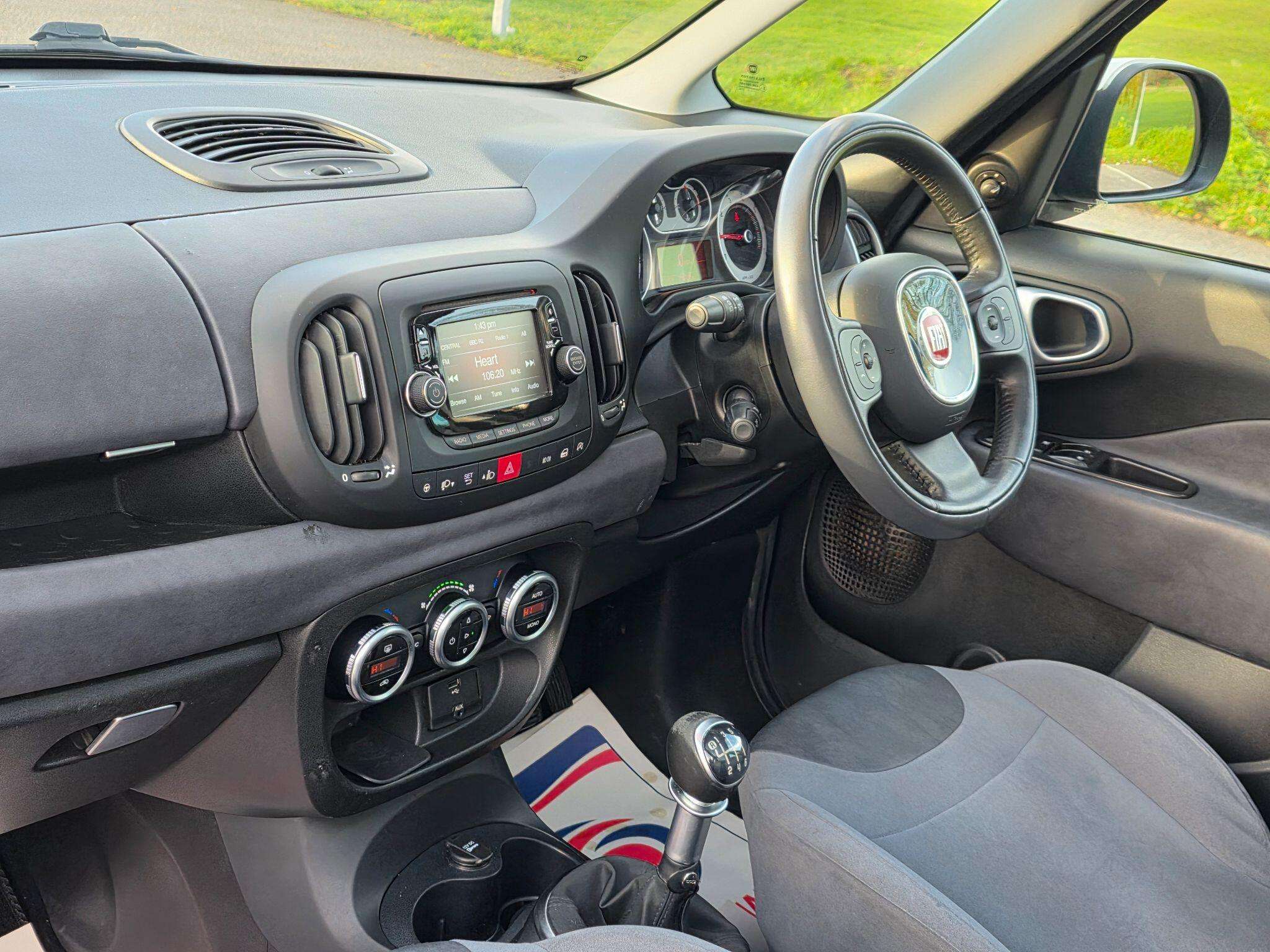 2015 FIAT 500L 2015 FIAT 500L