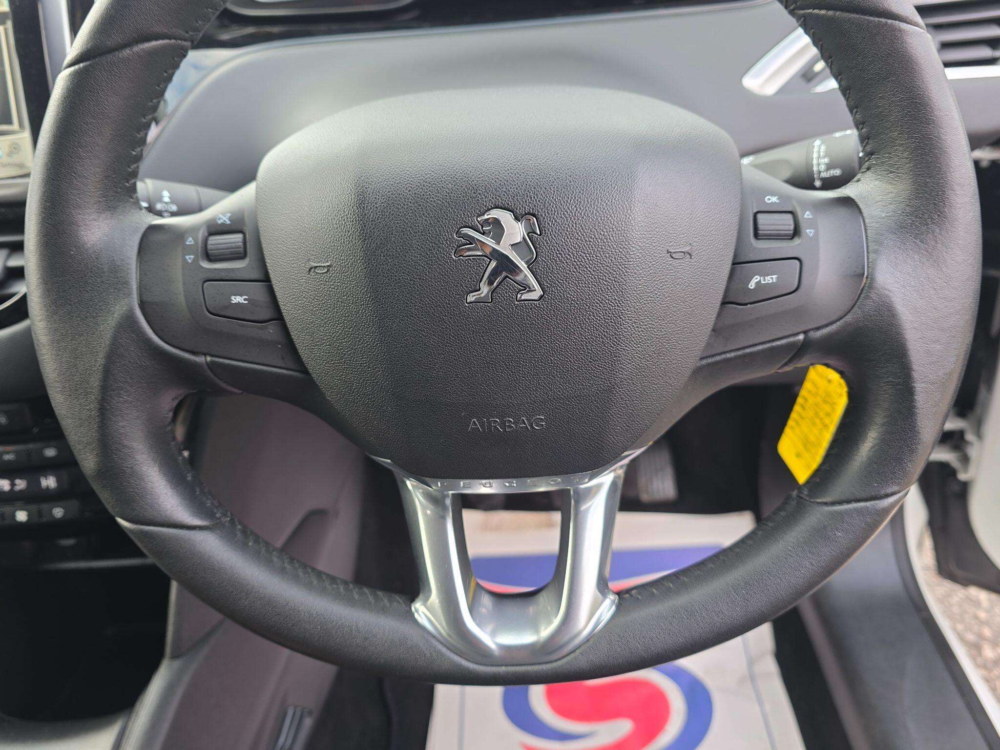2014 PEUGEOT 208 2014 PEUGEOT 208