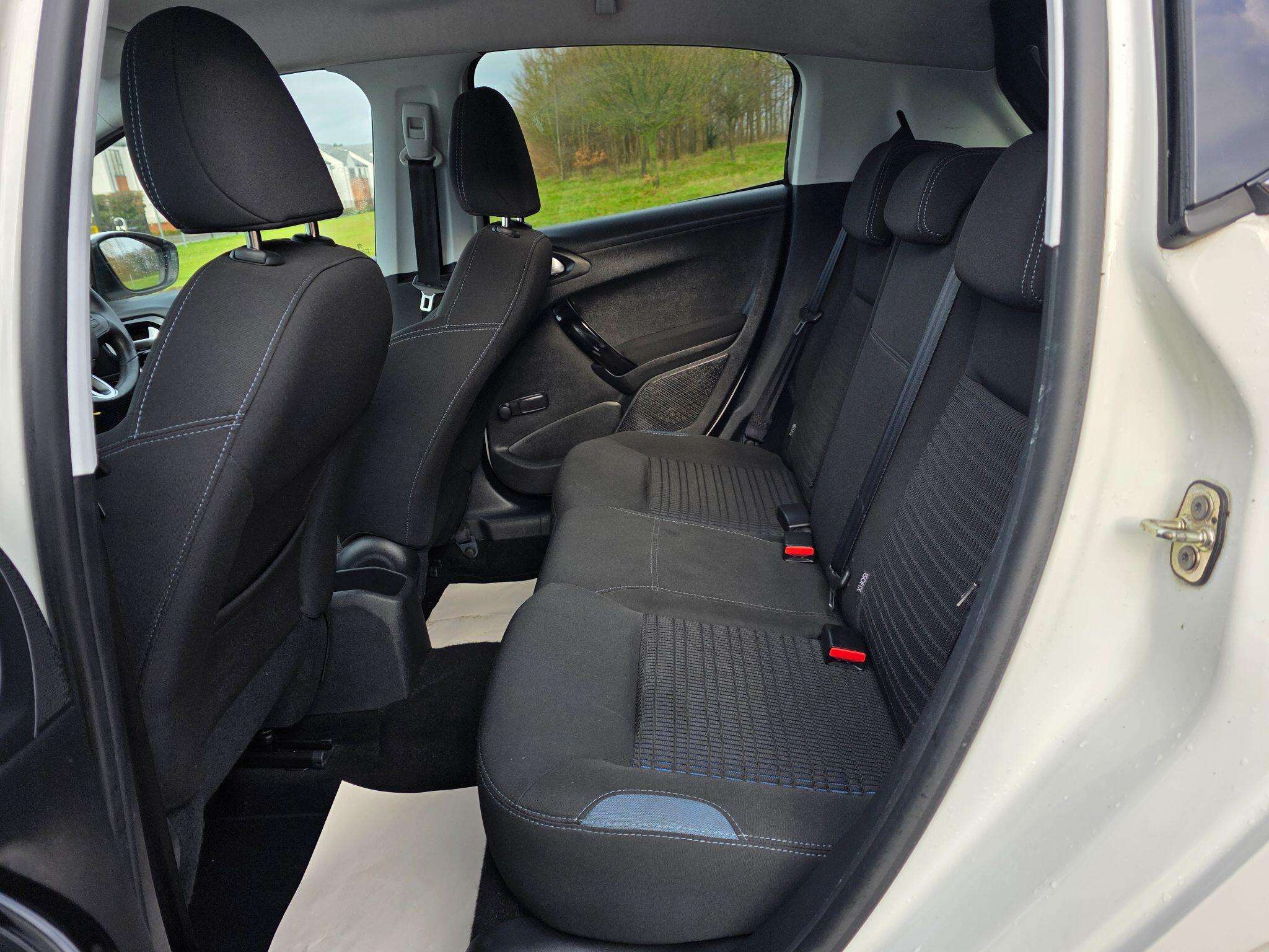 2014 PEUGEOT 208 2014 PEUGEOT 208