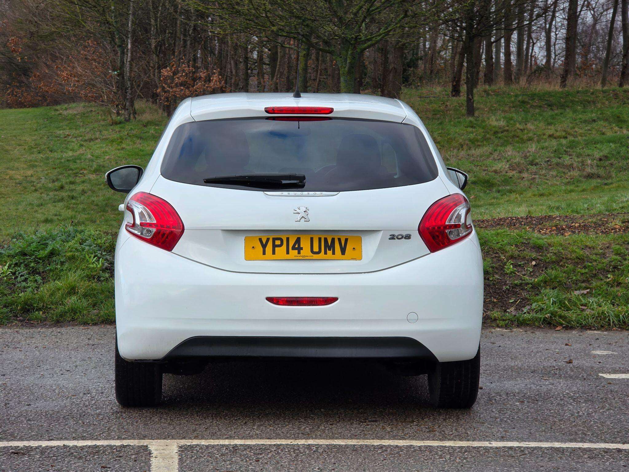 2014 PEUGEOT 208 2014 PEUGEOT 208
