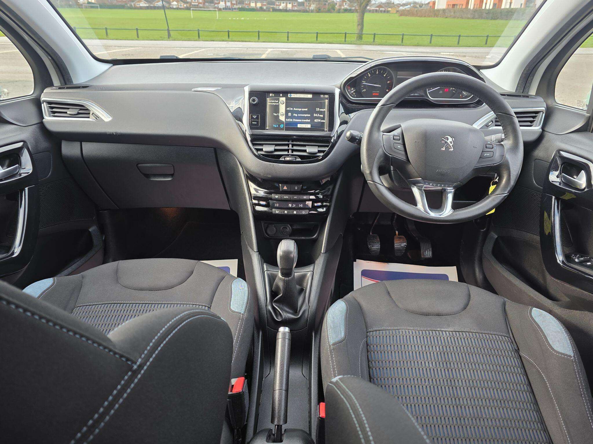 2014 PEUGEOT 208 2014 PEUGEOT 208