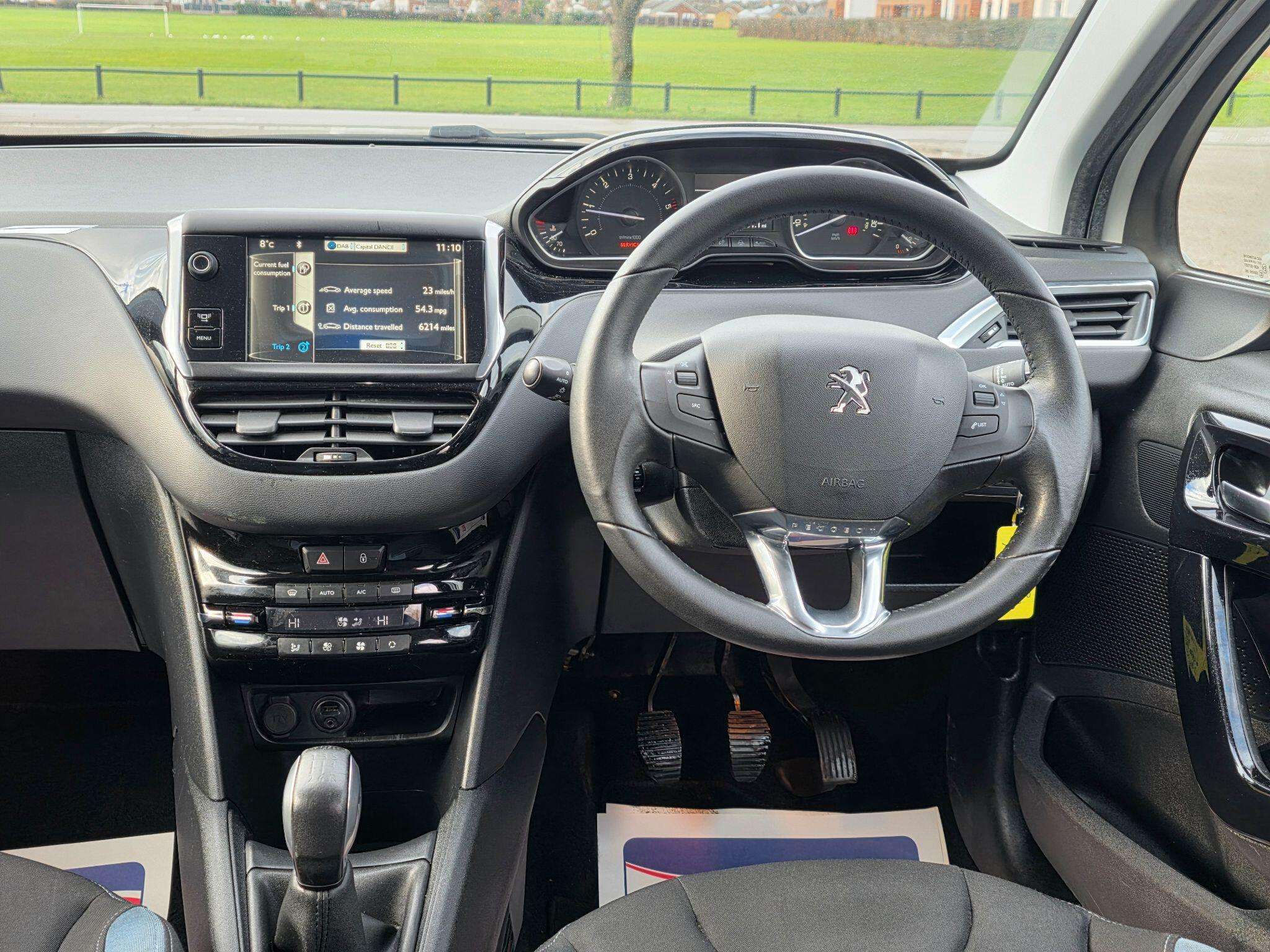 2014 PEUGEOT 208 2014 PEUGEOT 208