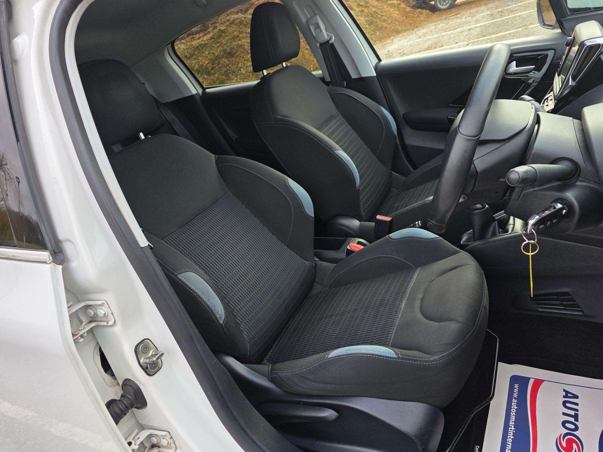 2014 PEUGEOT 208 2014 PEUGEOT 208