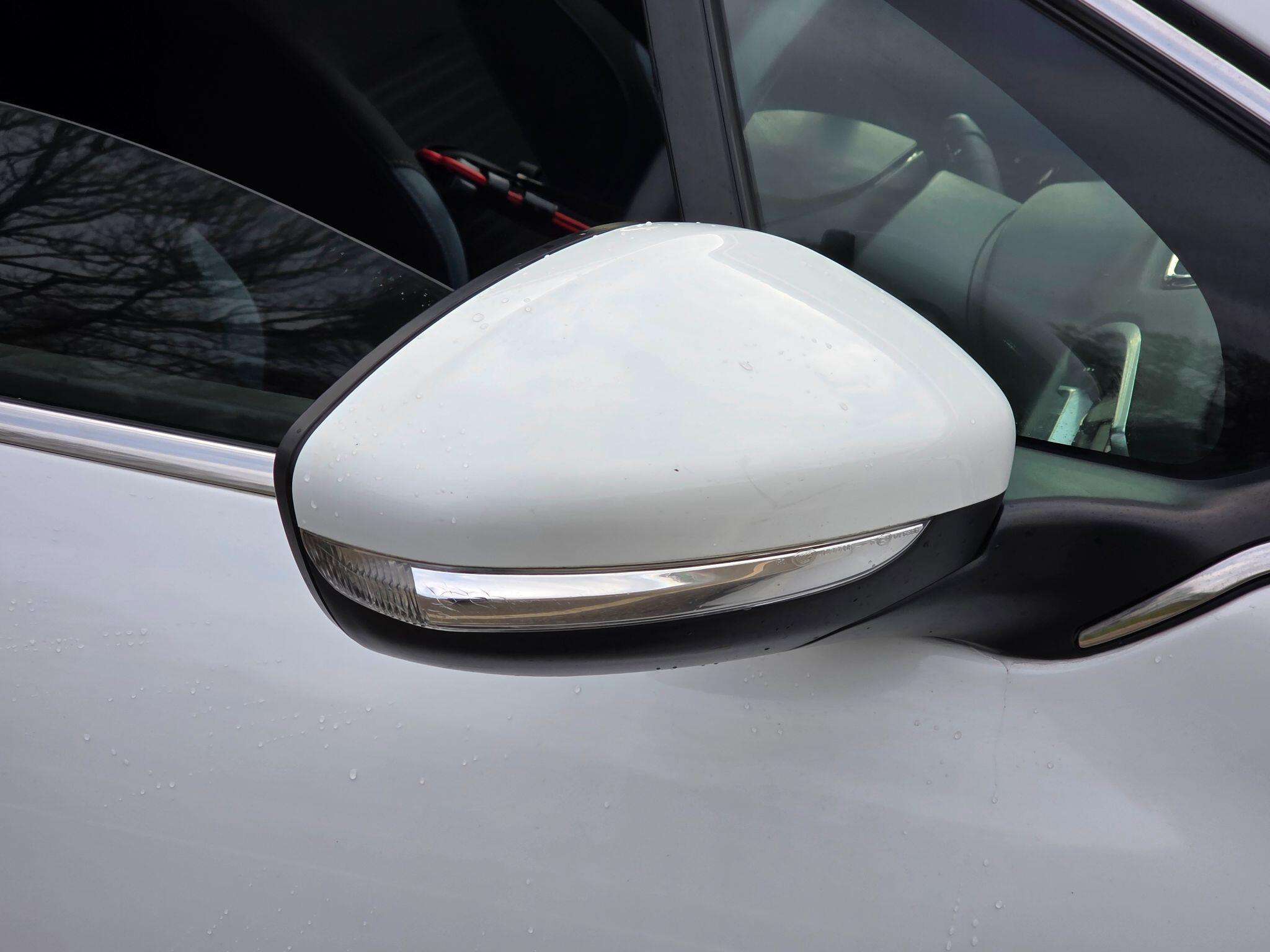 2014 PEUGEOT 208 2014 PEUGEOT 208