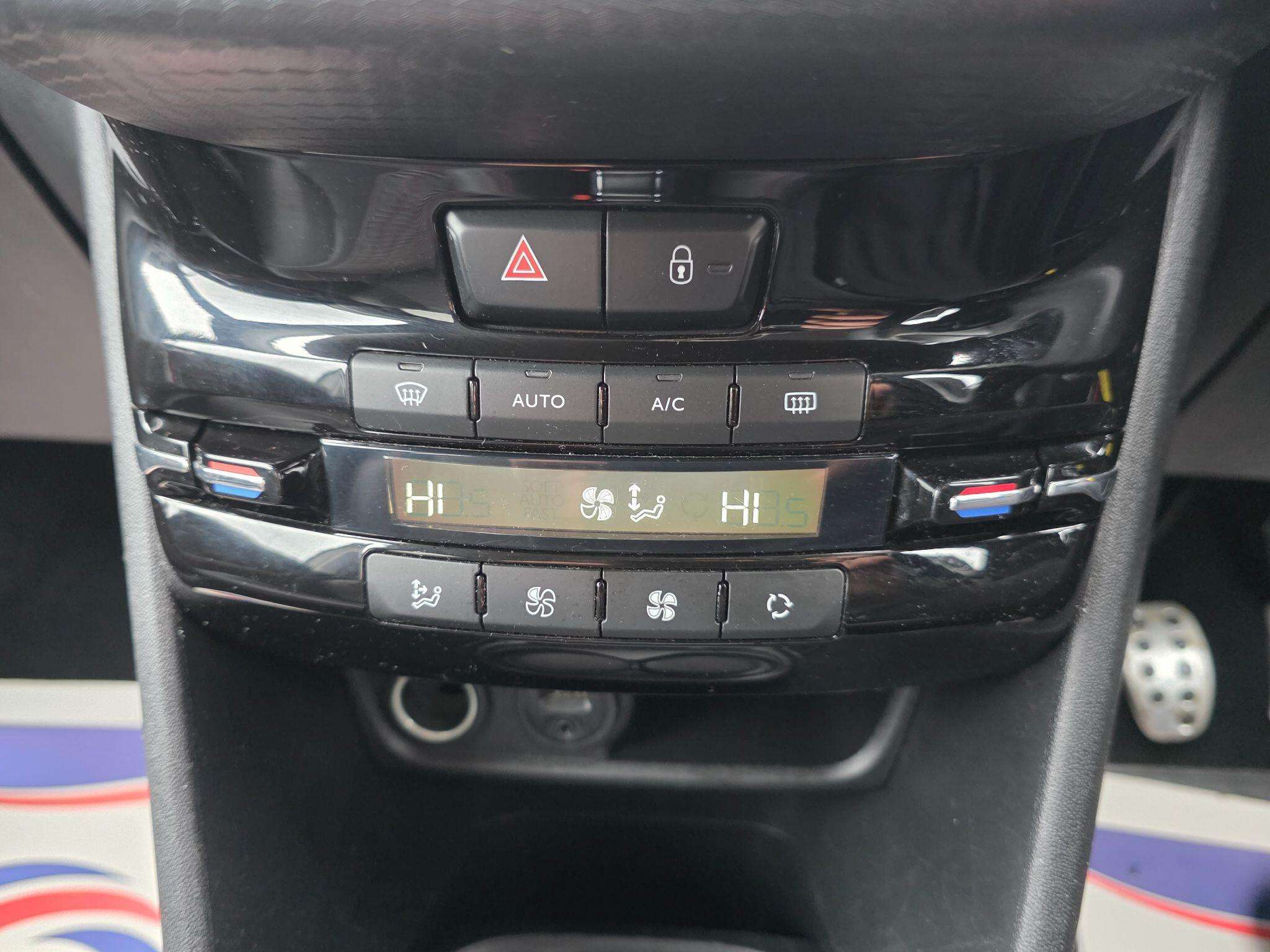 2016 PEUGEOT 208 2016 PEUGEOT 208