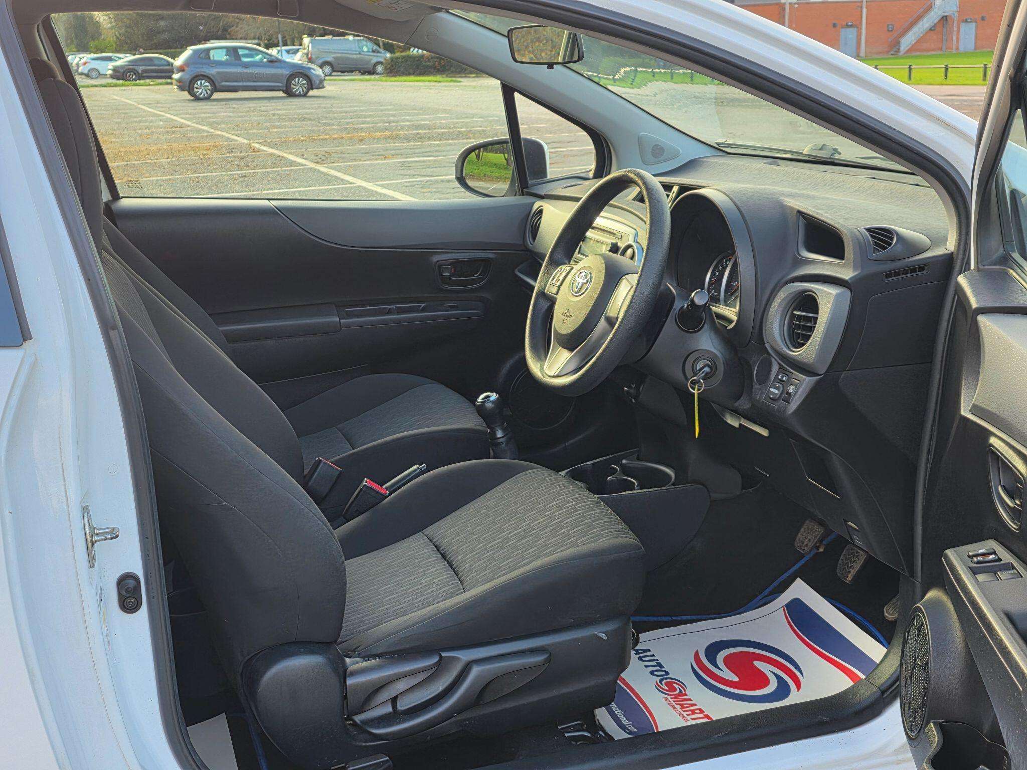 2013 TOYOTA YARIS 2013 TOYOTA YARIS