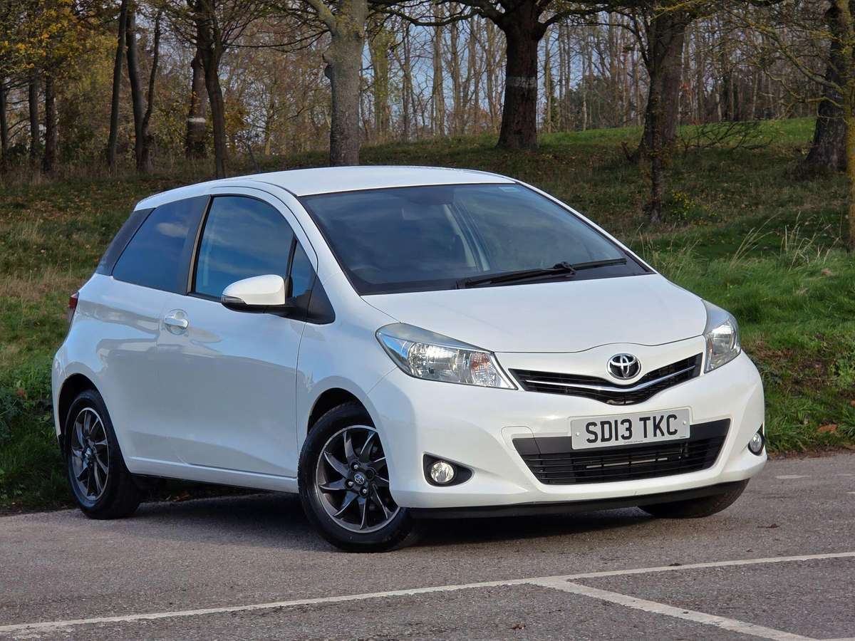 Check out this Toyota Yaris 2013 Petrol Manual