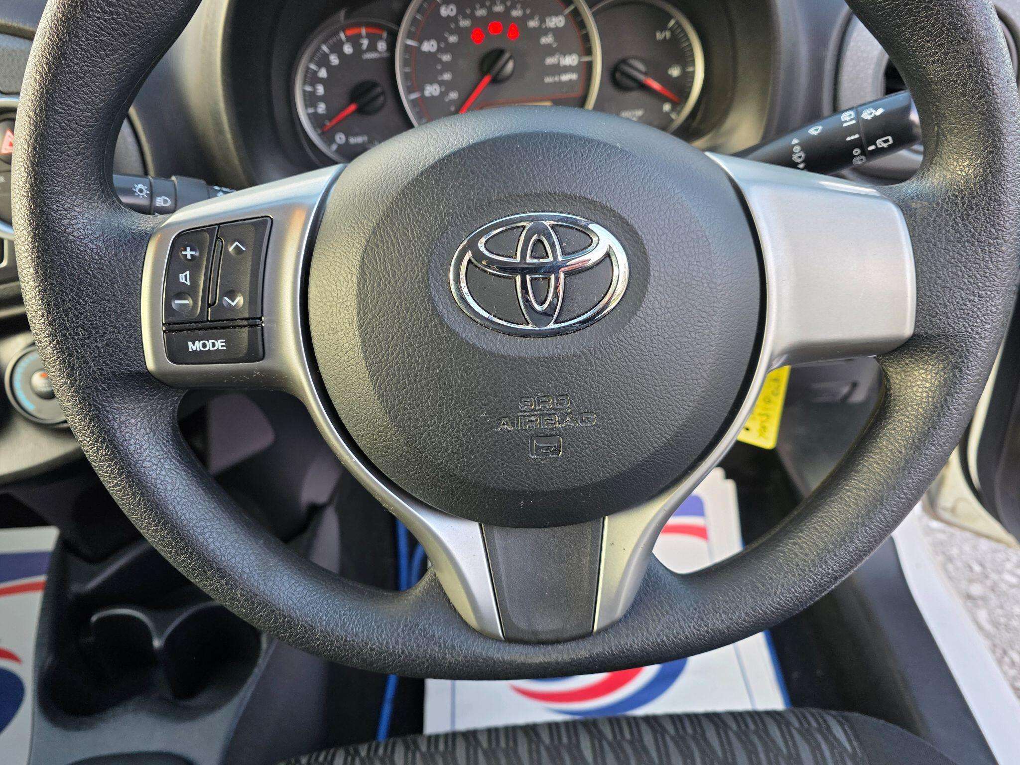 2013 TOYOTA YARIS 2013 TOYOTA YARIS