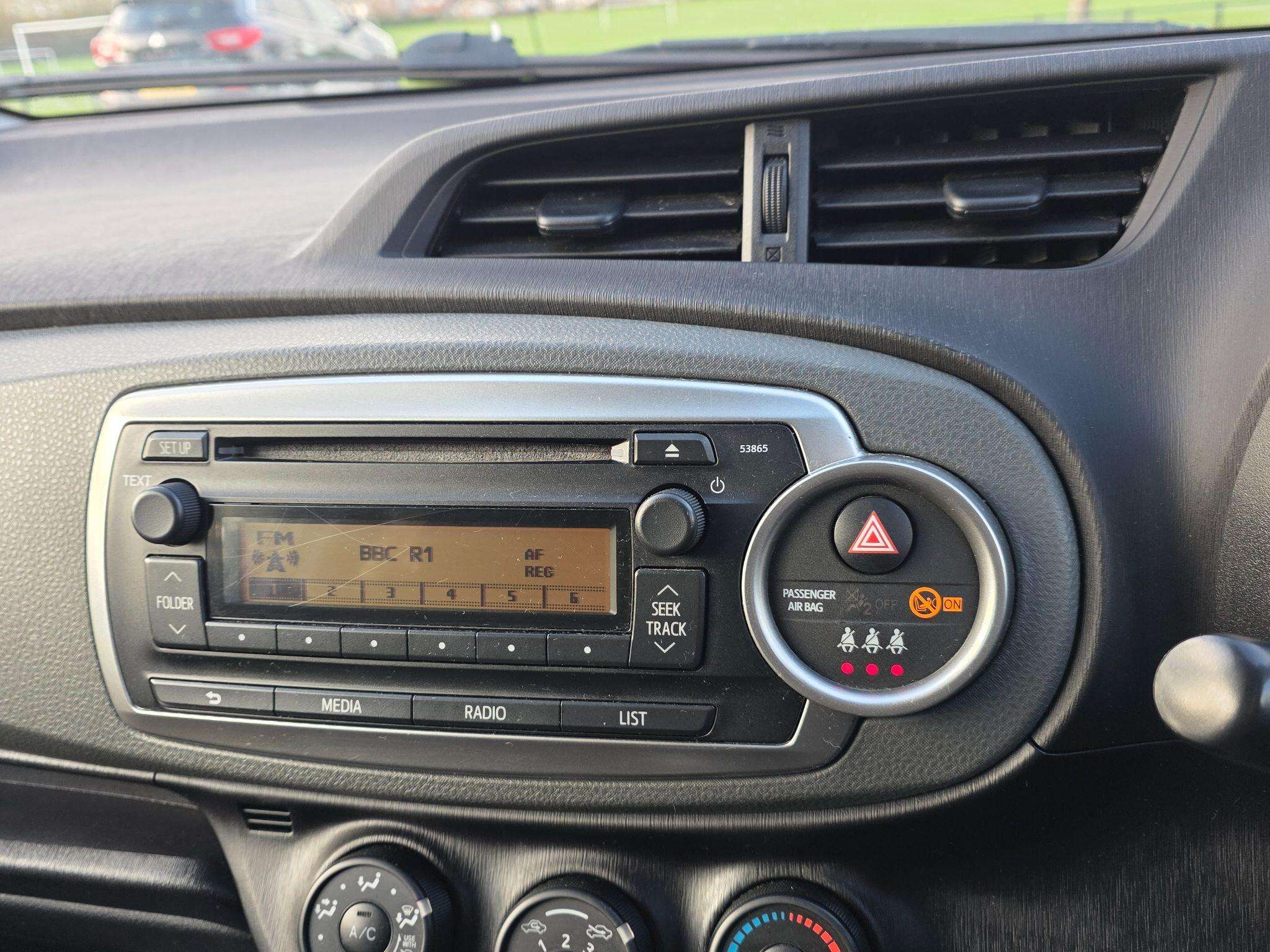 2013 TOYOTA YARIS 2013 TOYOTA YARIS