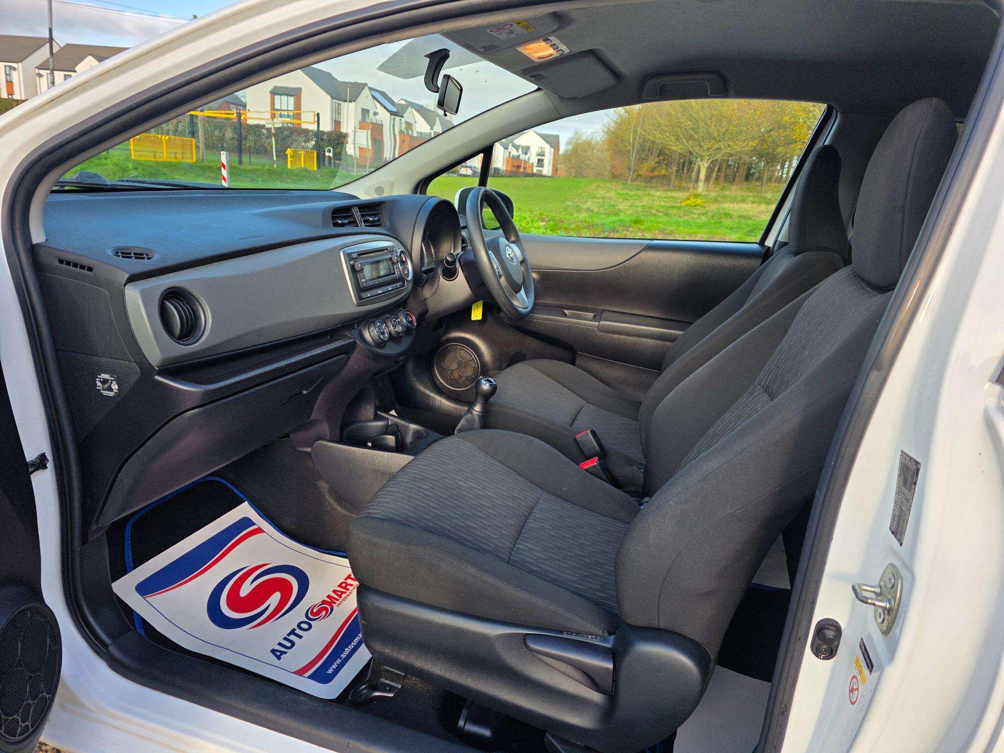 2013 TOYOTA YARIS 2013 TOYOTA YARIS