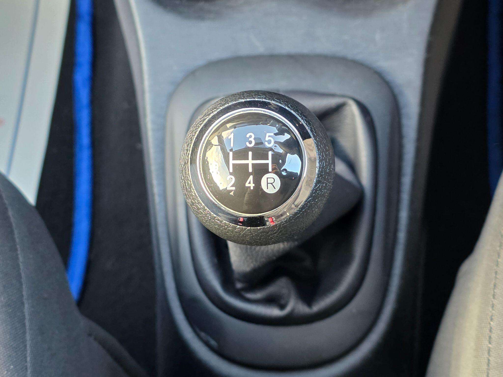 2013 TOYOTA YARIS 2013 TOYOTA YARIS