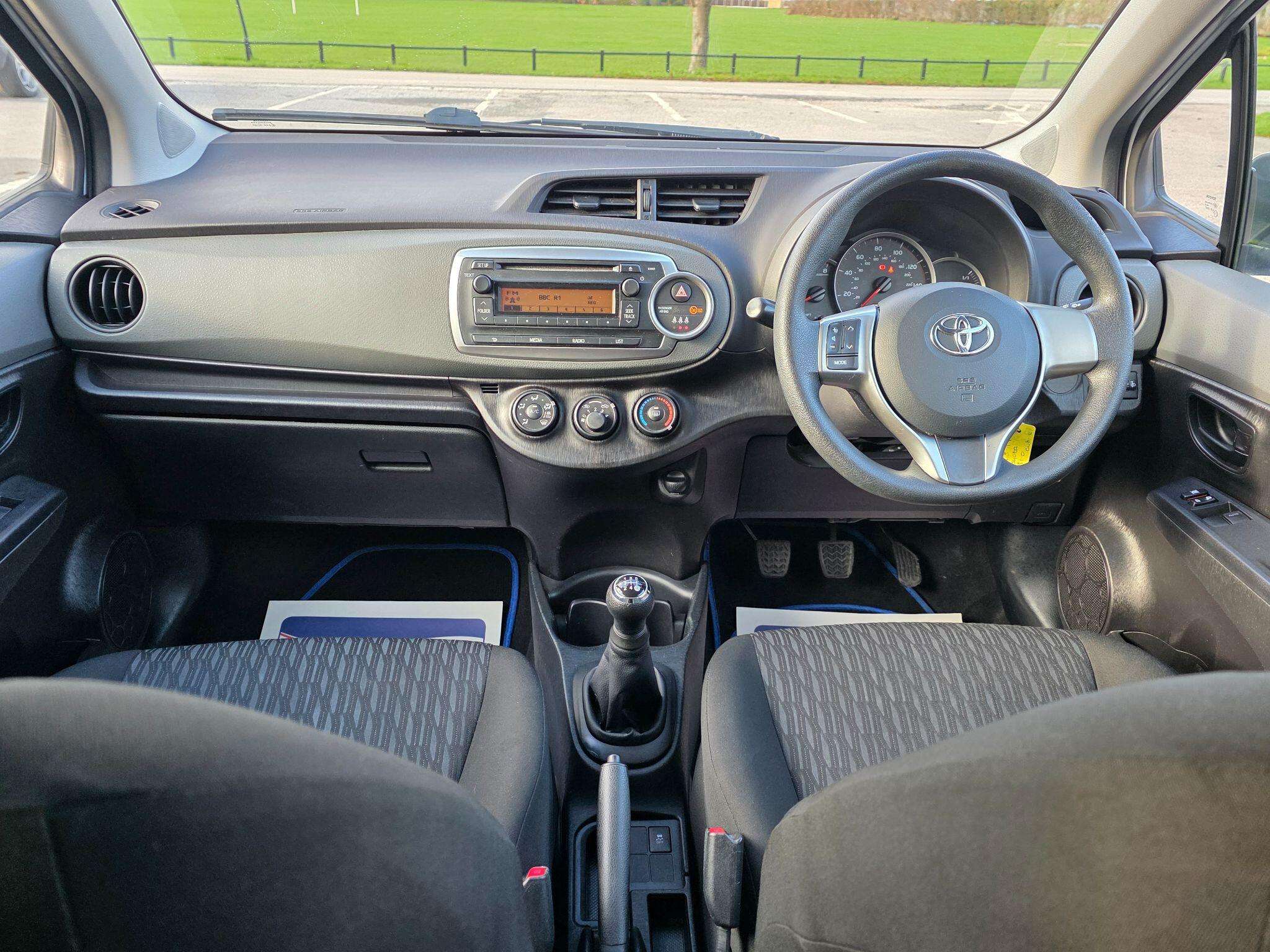 2013 TOYOTA YARIS 2013 TOYOTA YARIS