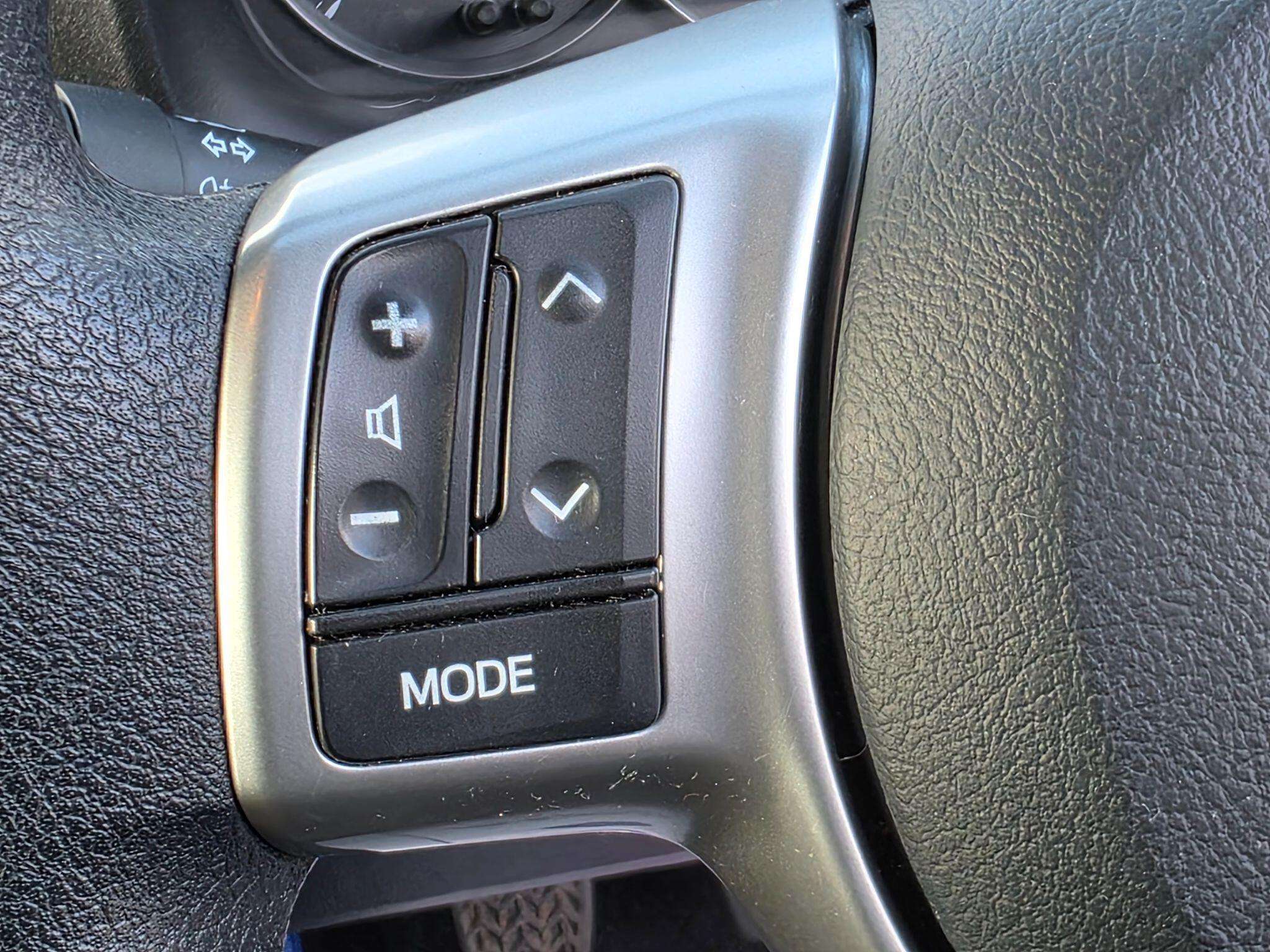 2013 TOYOTA YARIS 2013 TOYOTA YARIS