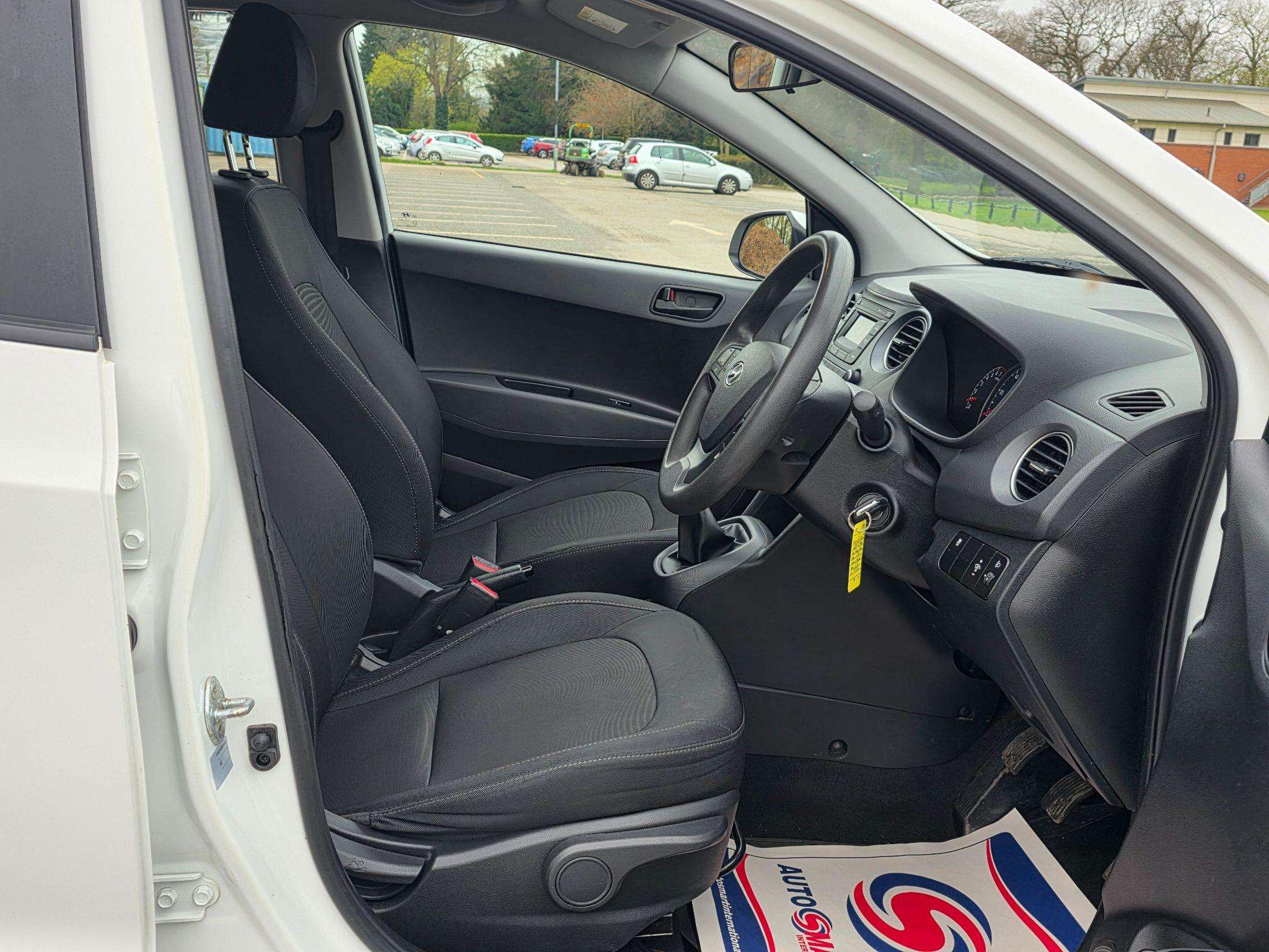 2017 HYUNDAI I10 2017 HYUNDAI I10