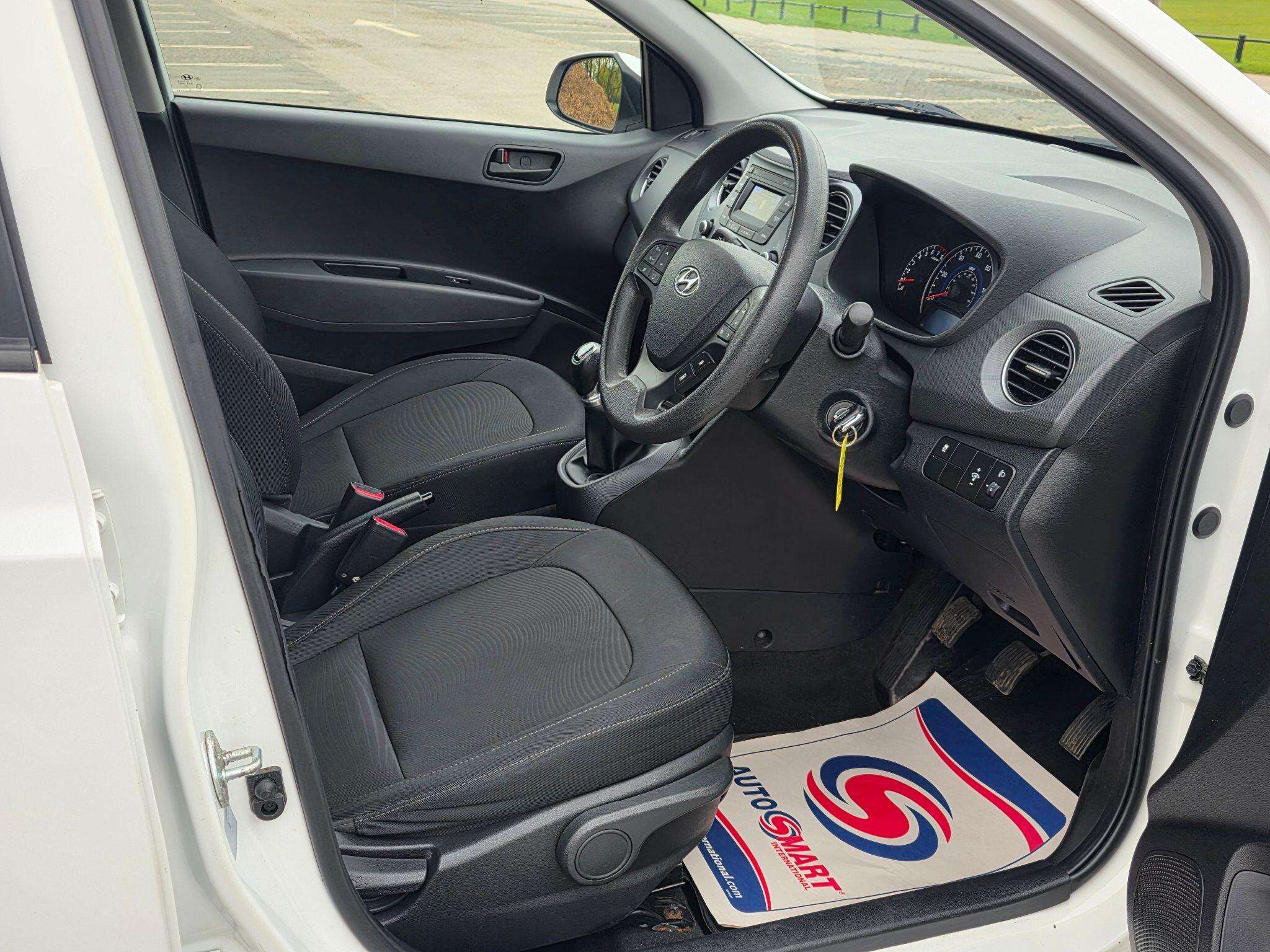 2017 HYUNDAI I10 2017 HYUNDAI I10