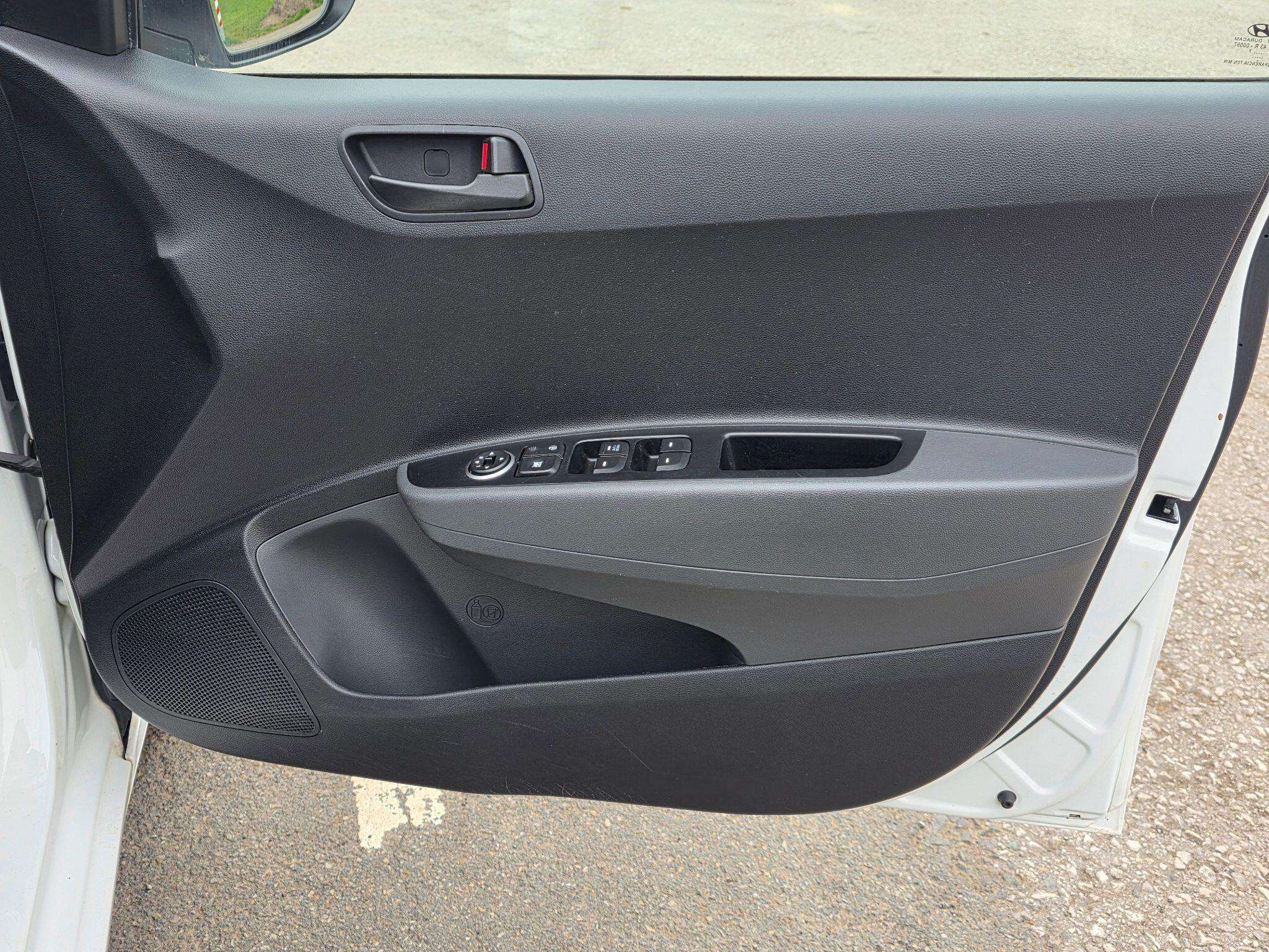 2017 HYUNDAI I10 2017 HYUNDAI I10