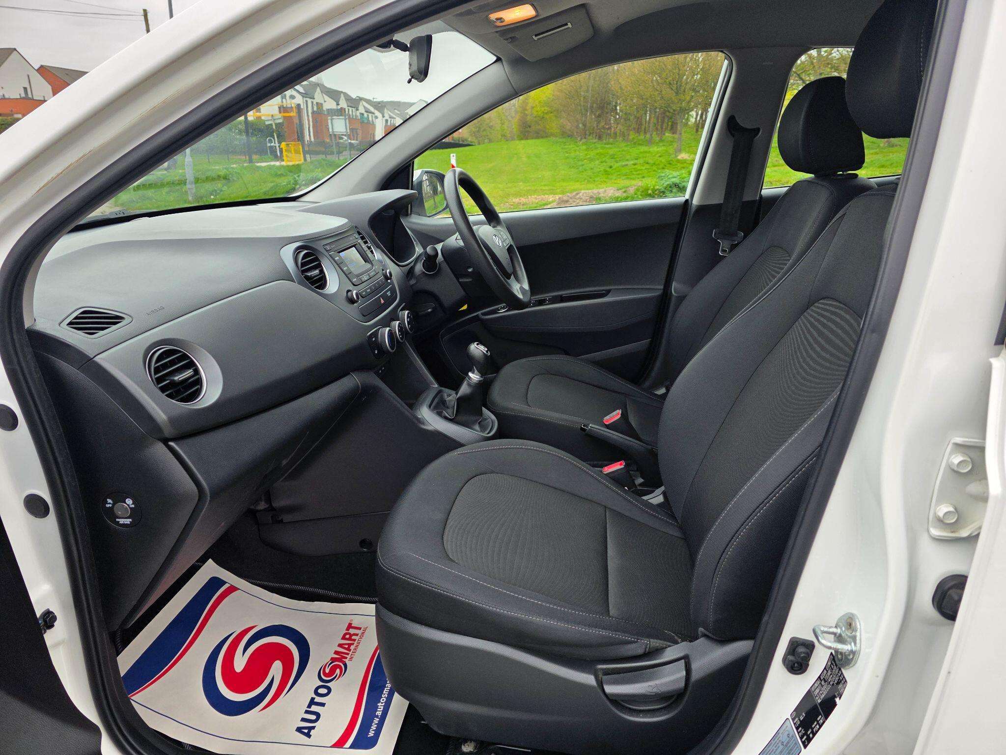 2017 HYUNDAI I10 2017 HYUNDAI I10