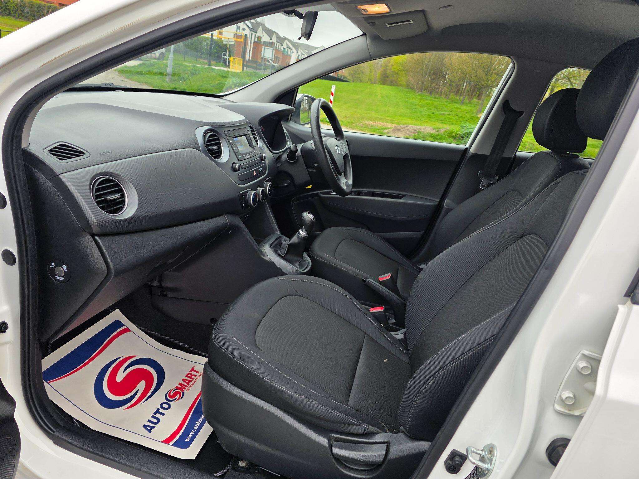 2017 HYUNDAI I10 2017 HYUNDAI I10