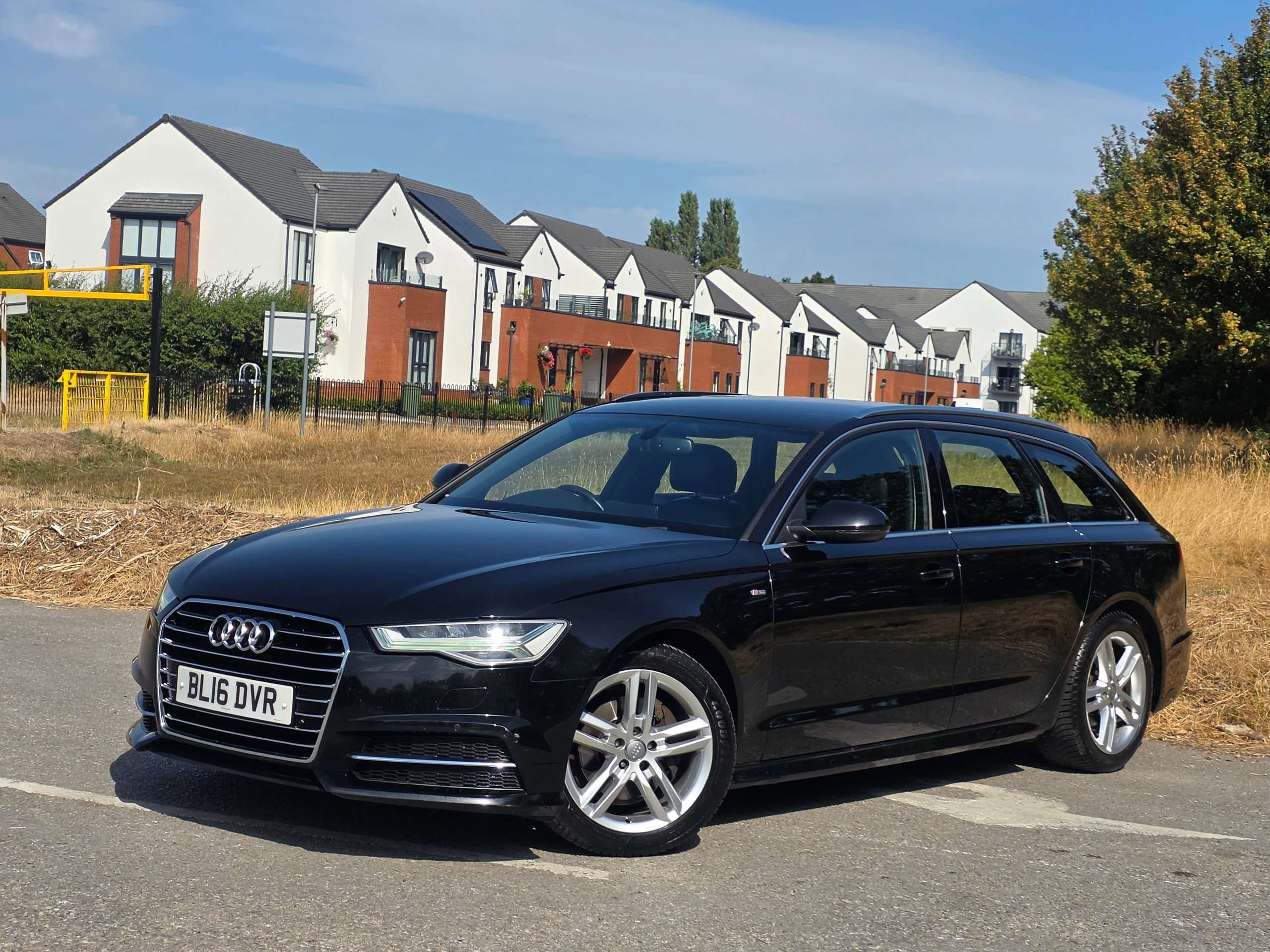 A 2016 AUDI A6 AVANT 2.0 TDI ultra S line Estate 5dr Diesel S Tronic Euro 6 (s/s) (190 ps) A 2016 AUDI A6 AVANT 2.0 TDI ultra S line Estate 5dr Diesel S Tronic Euro 6 (s/s) (190 ps)
