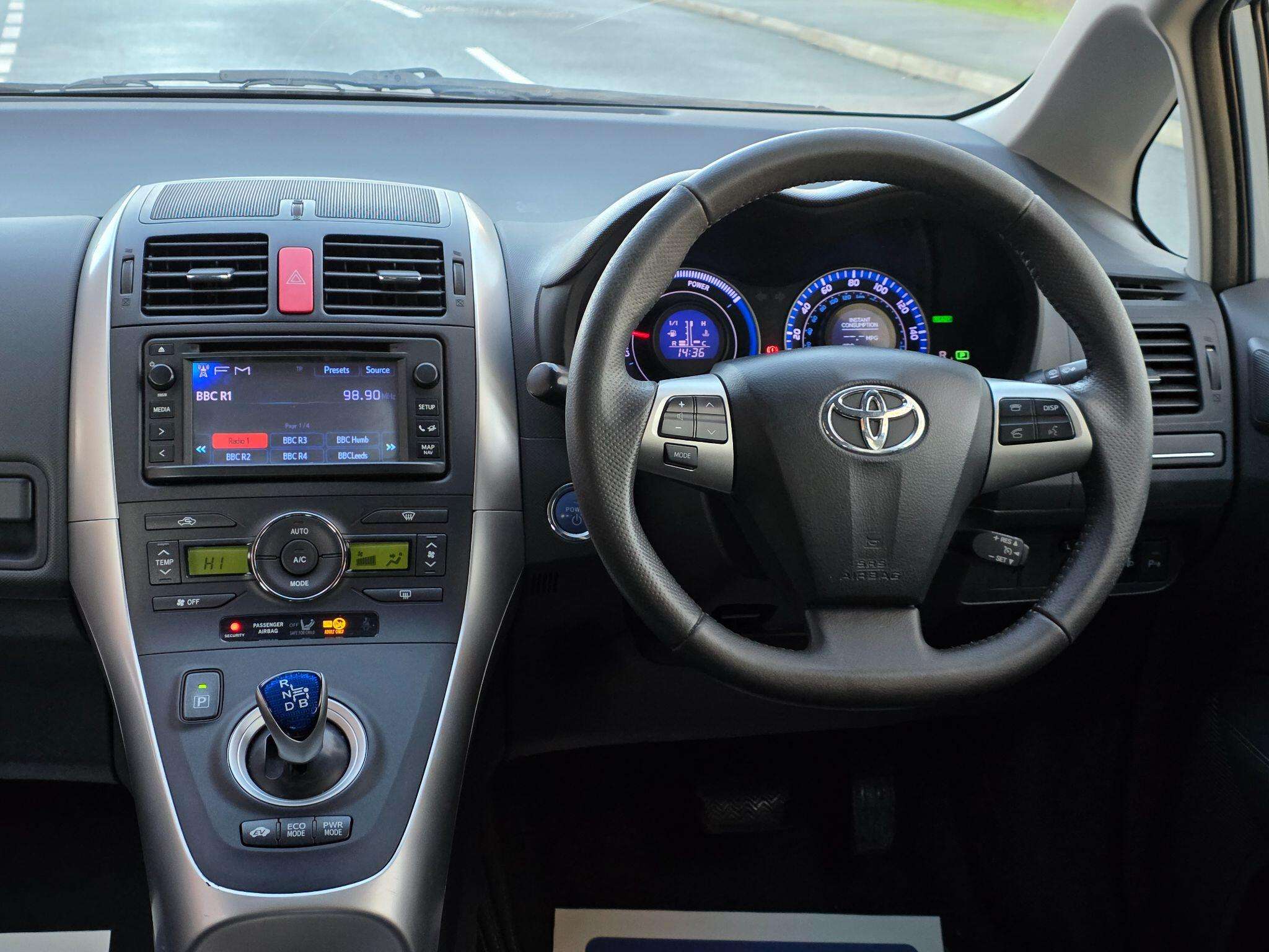 2012 TOYOTA AURIS 2012 TOYOTA AURIS