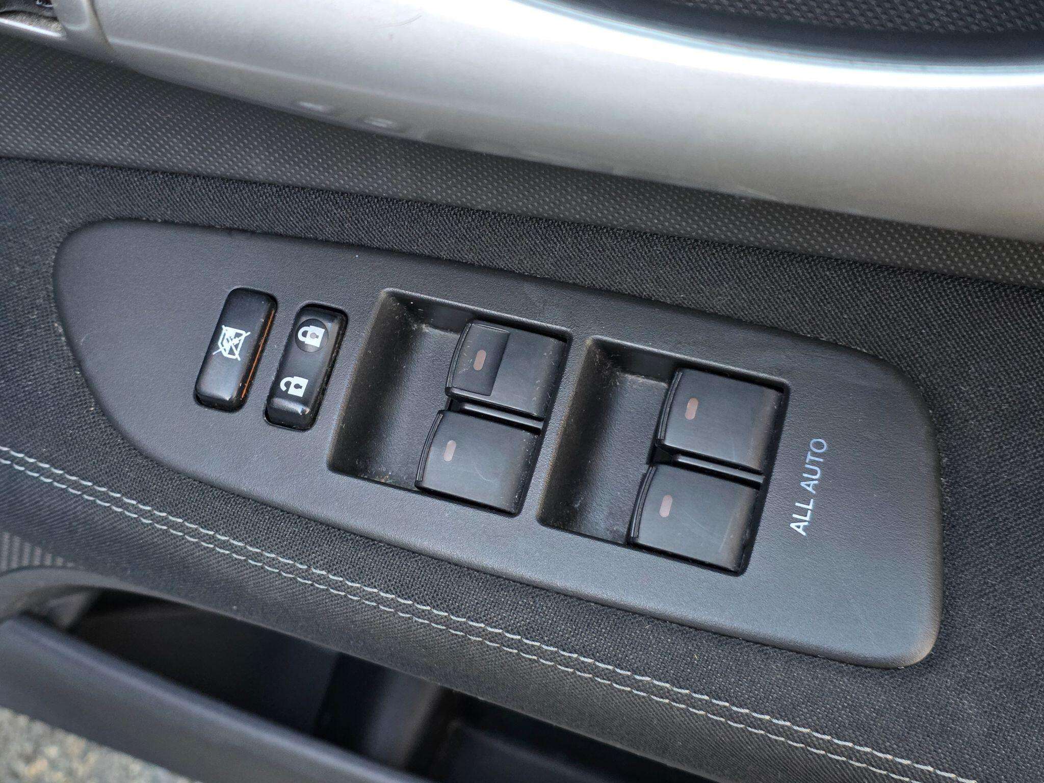 2012 TOYOTA AURIS 2012 TOYOTA AURIS