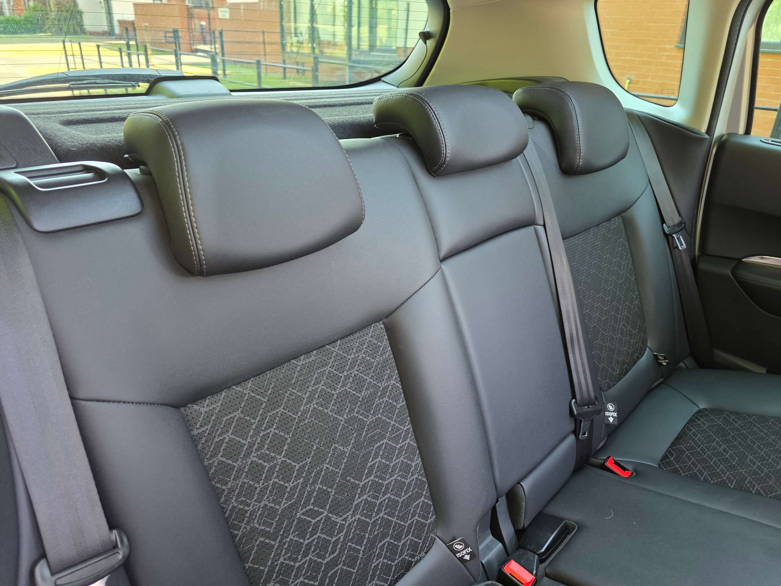 2014 PEUGEOT 3008 2014 PEUGEOT 3008